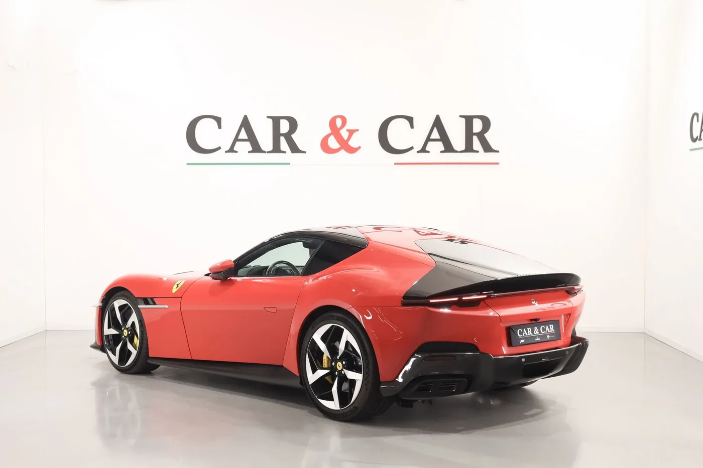 2025 Ferrari 12Cilindri offered by a supercar dealer in Zibido San Giacomo, Italy, photo 2 of 15