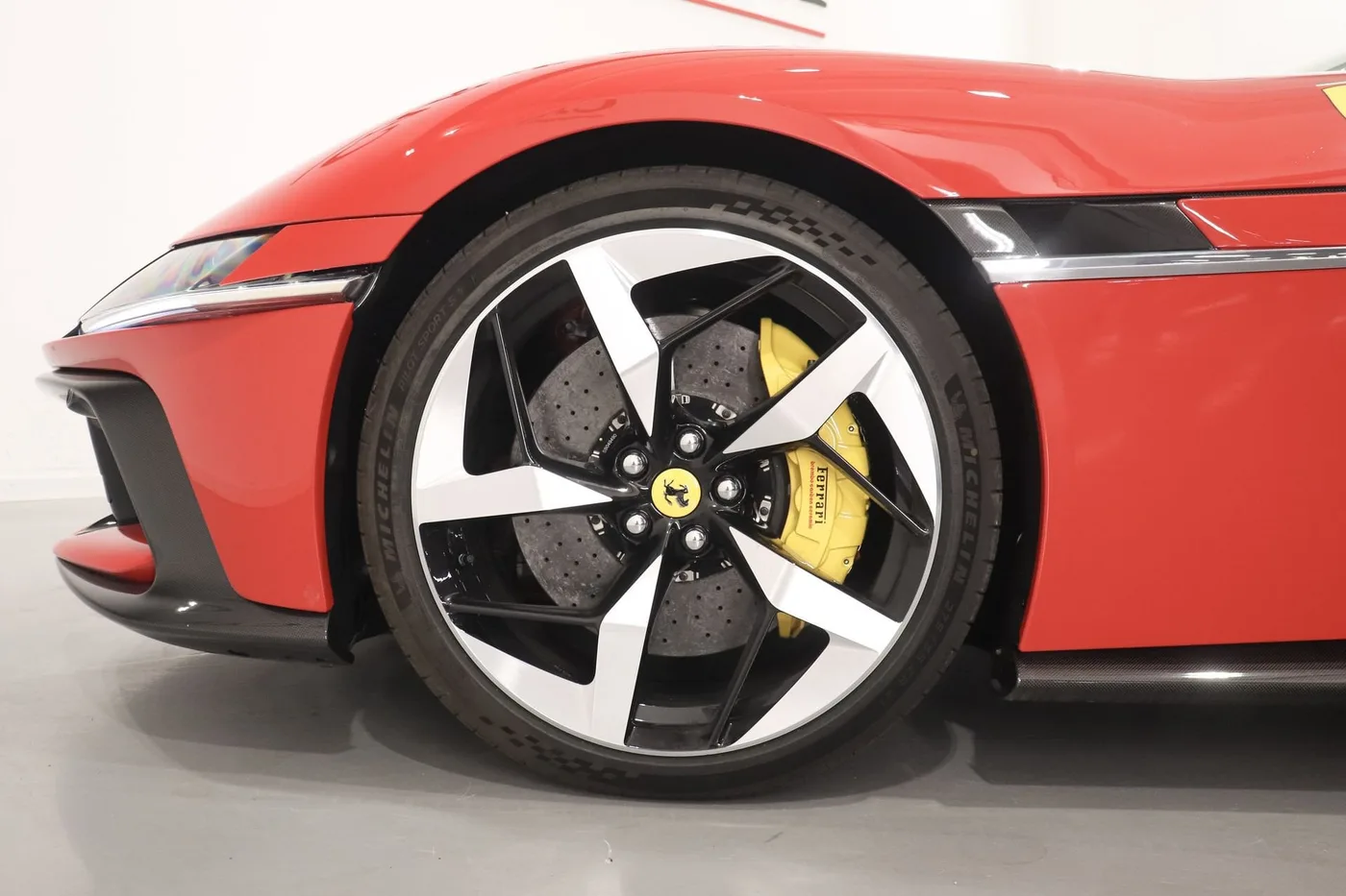 2025 Ferrari 12Cilindri offered by a supercar dealer in Zibido San Giacomo, Italy, photo 7 of 15