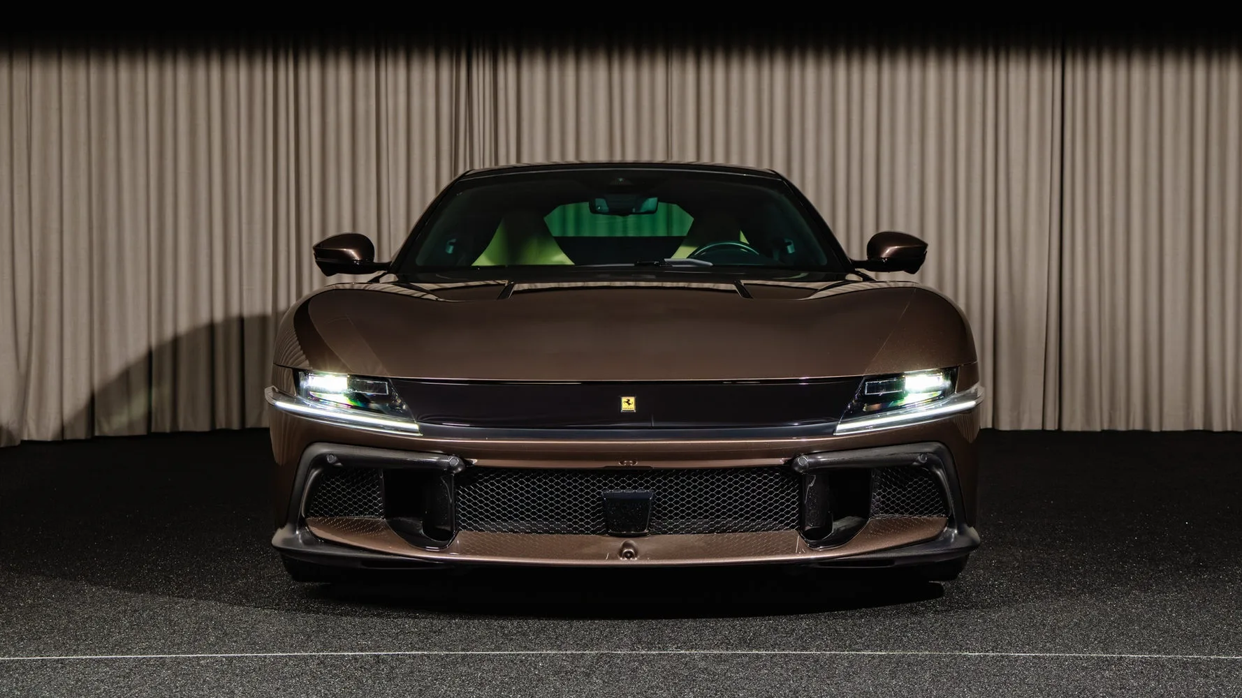 2025 Ferrari 12Cilindri proposée par un concessionnaire spécialisé à Kongens Lyngby, Danemark, photo principale