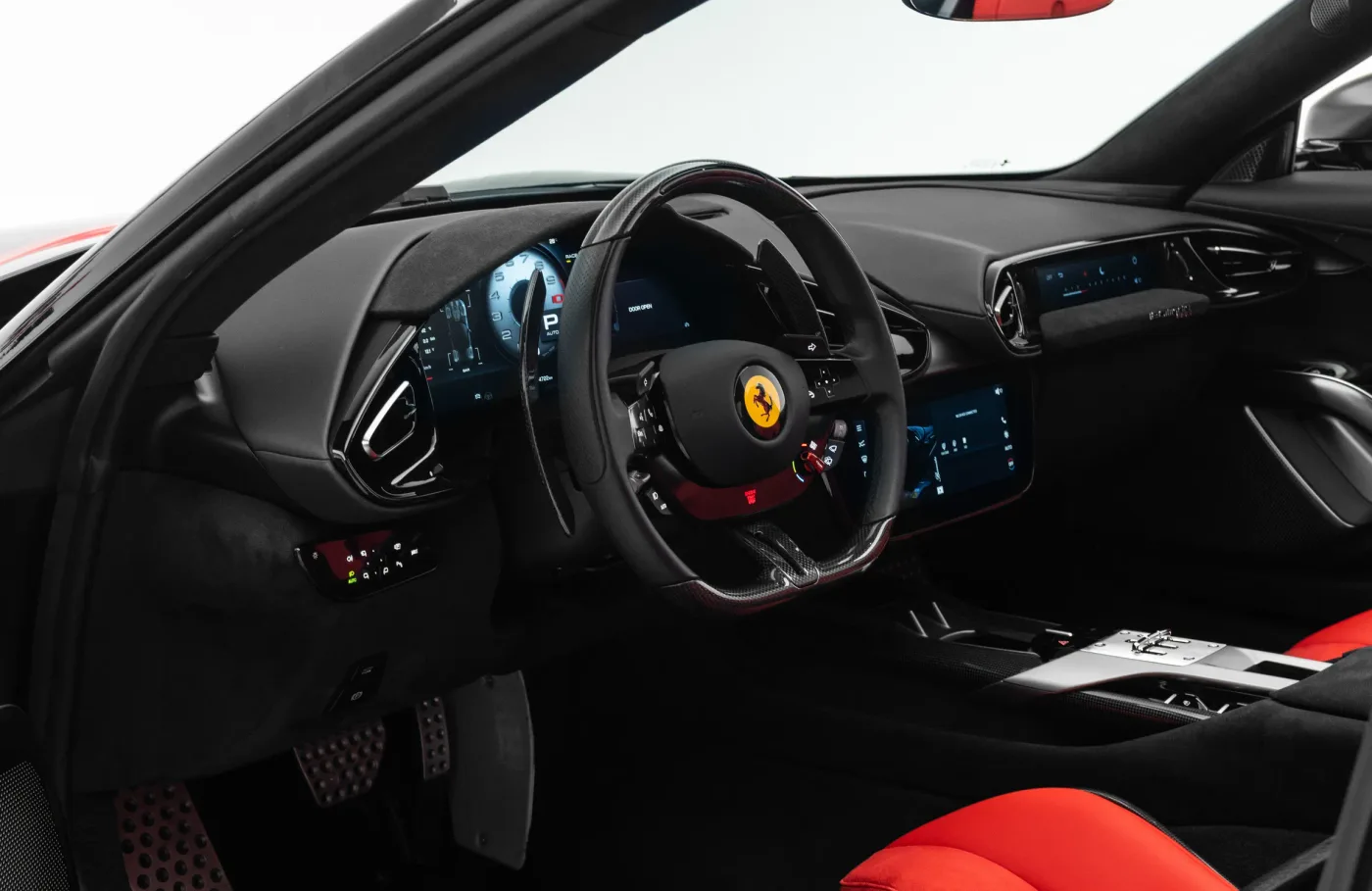 2025 Ferrari 12Cilindri offered by a specialist dealer in Dubai, United Arab Emirates, photo 5 of 10