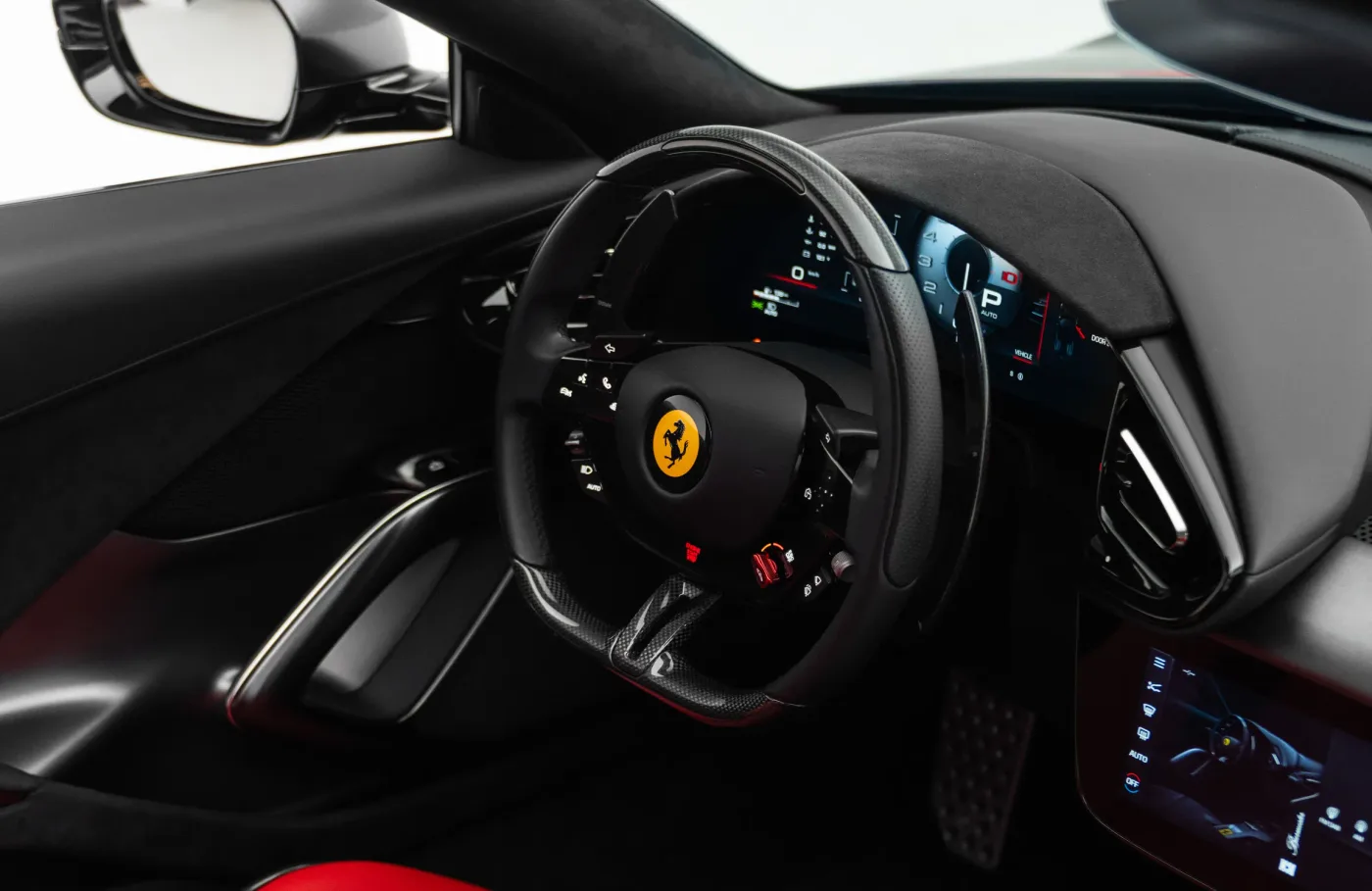 2025 Ferrari 12Cilindri offered by a specialist dealer in Dubai, United Arab Emirates, photo 7 of 10