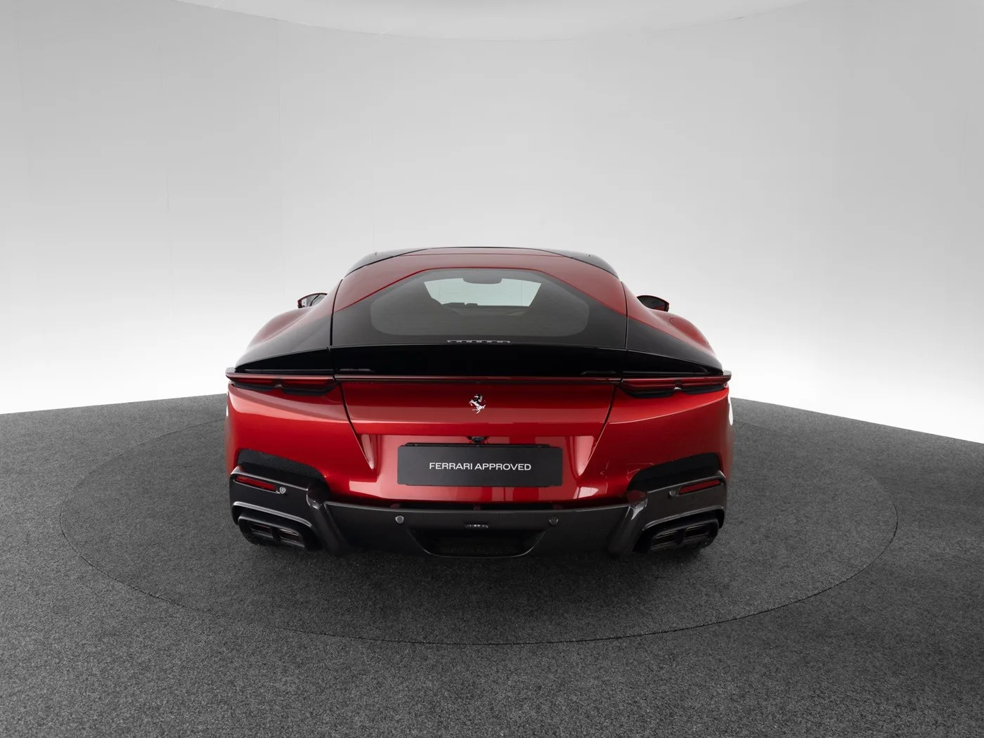 2025 Ferrari 12Cilindri proposée par un concessionnaire spécialisé à Singen, Allemagne, photo 4 sur 15