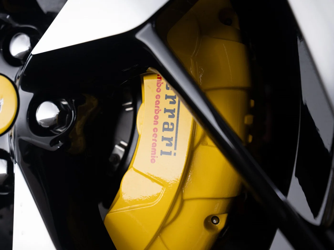 2025 Ferrari 12Cilindri proposée par un concessionnaire spécialisé à Singen, Allemagne, photo 11 sur 15