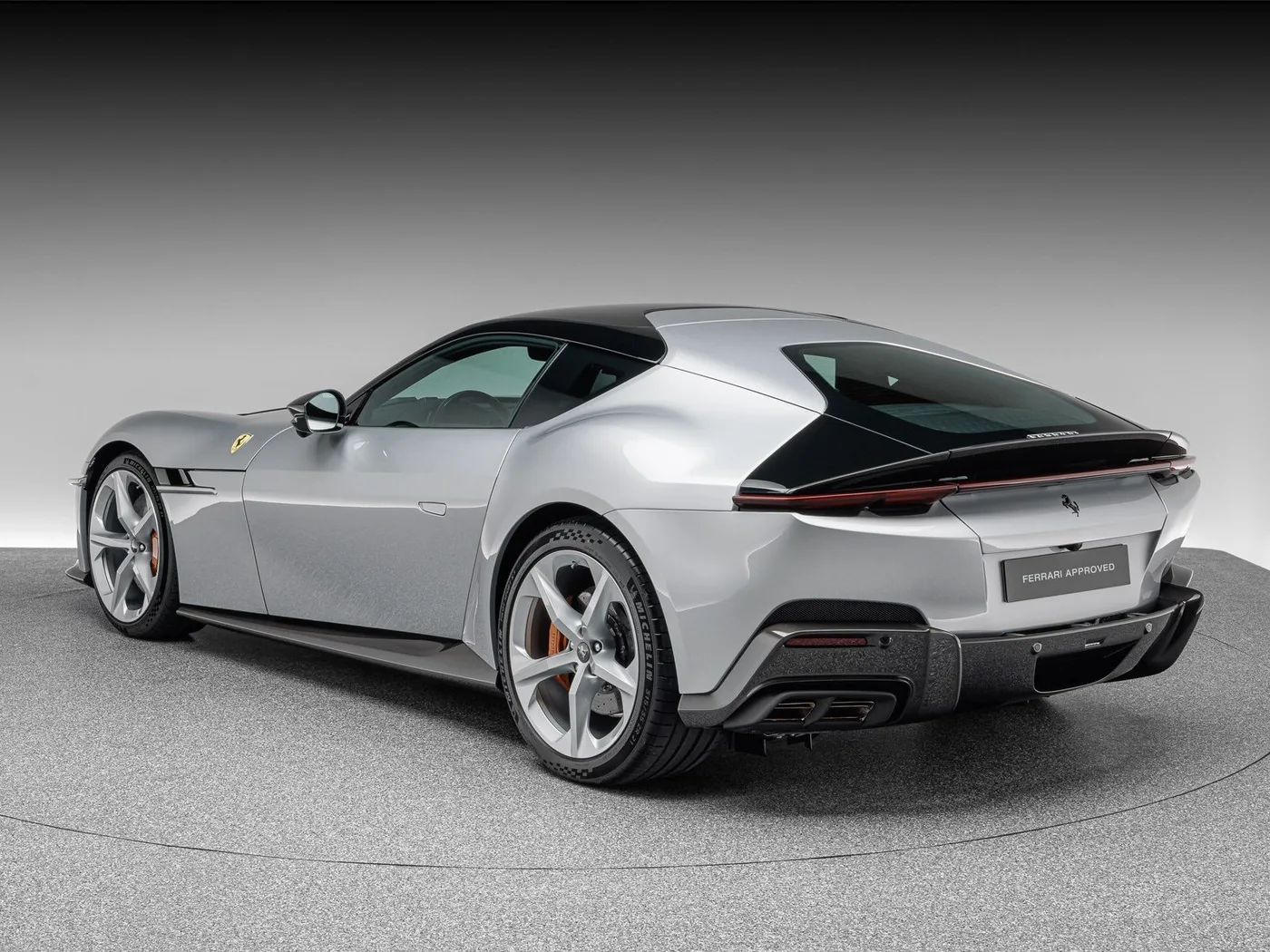 2025 Ferrari 12Cilindri proposée par un concessionnaire spécialisé à Böblingen, Allemagne, photo 3 sur 15