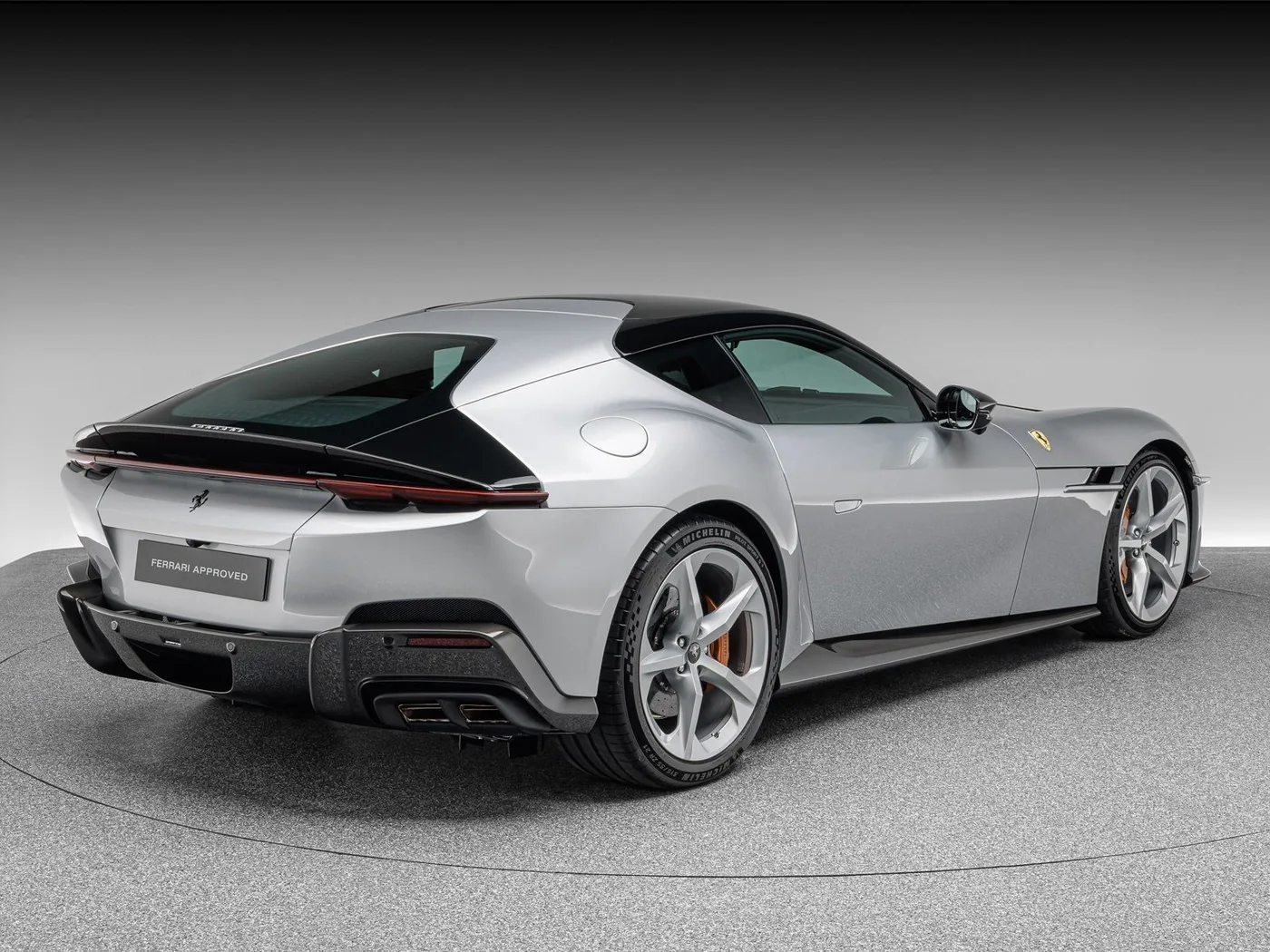 2025 Ferrari 12Cilindri proposée par un concessionnaire spécialisé à Böblingen, Allemagne, photo 7 sur 15