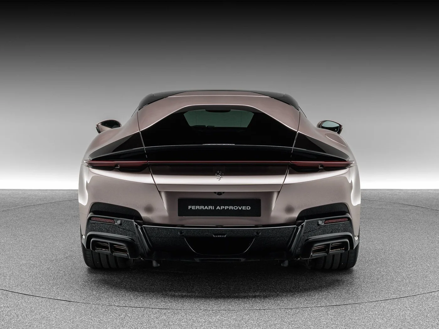 2025 Ferrari 12Cilindri offered by a specialist dealer in Böblingen, Germany, photo 4 of 15