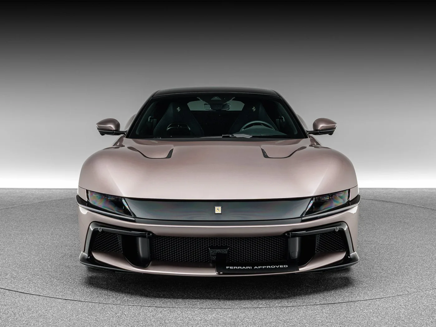 2025 Ferrari 12Cilindri offered by a specialist dealer in Böblingen, Germany, photo 8 of 15