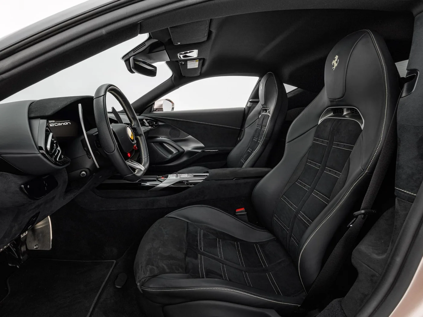 2025 Ferrari 12Cilindri offered by a specialist dealer in Böblingen, Germany, photo 14 of 15