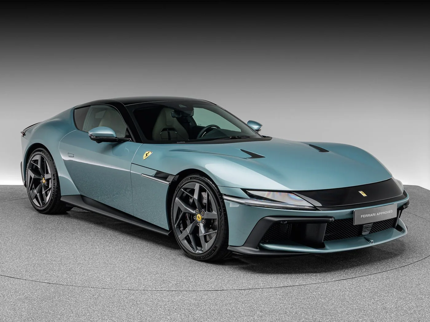 2025 Ferrari 12Cilindri offered by a specialist dealer in Böblingen, Germany, photo 9 of 15