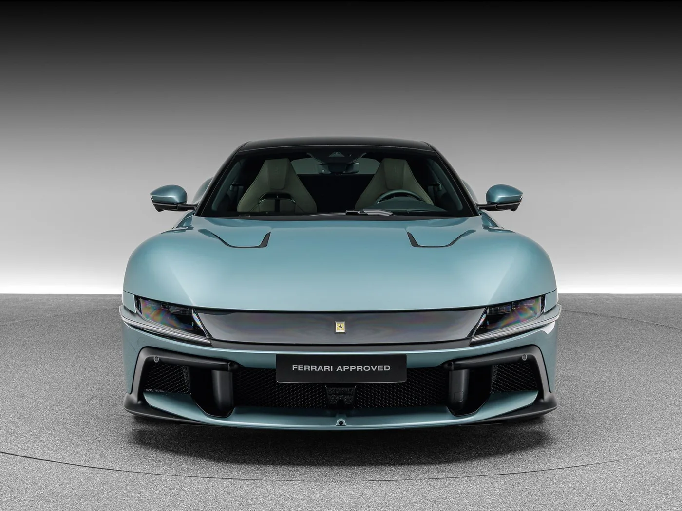 2025 Ferrari 12Cilindri offered by a specialist dealer in Böblingen, Germany, photo 10 of 15