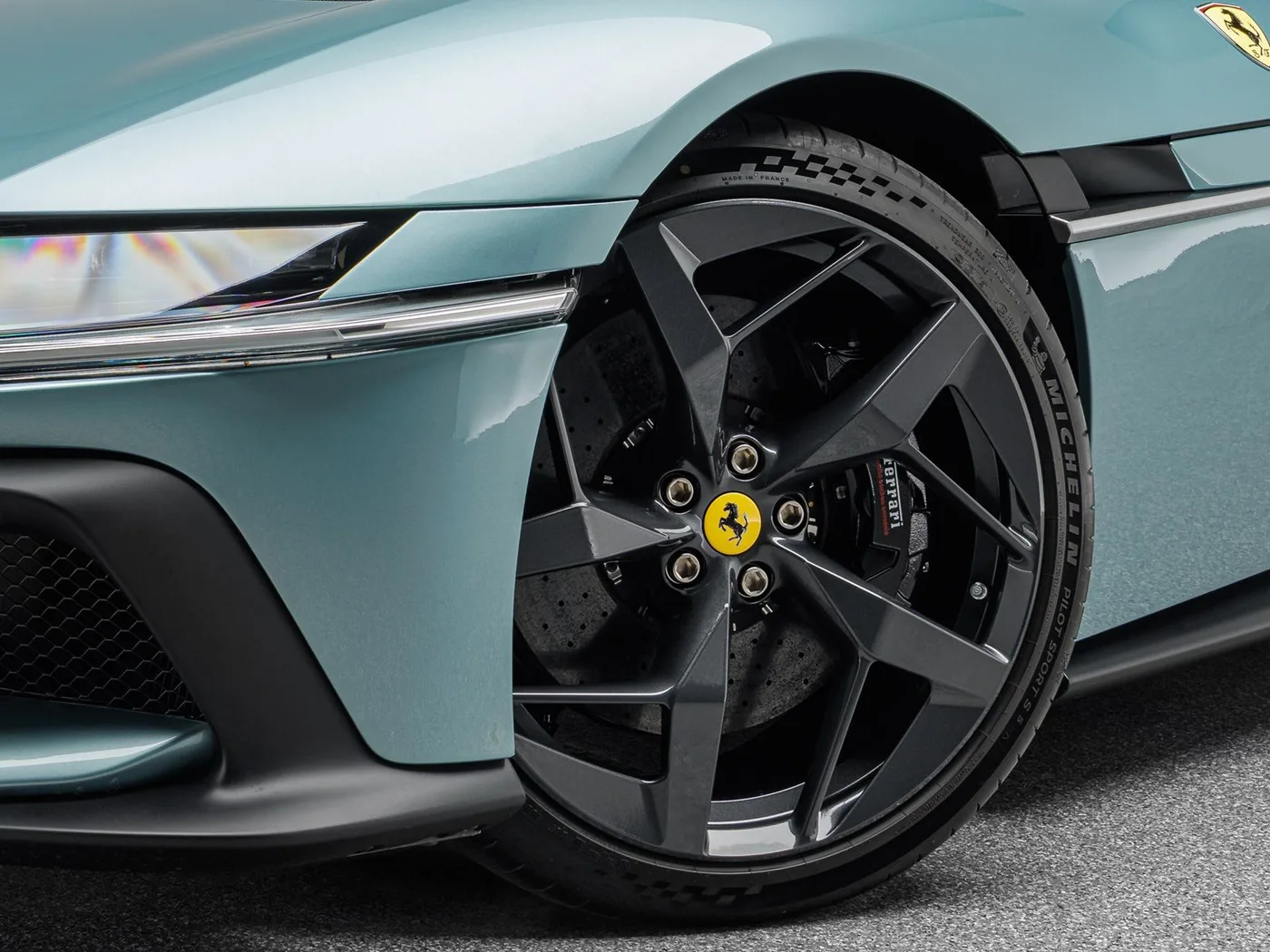2025 Ferrari 12Cilindri offered by a specialist dealer in Böblingen, Germany, photo 11 of 15