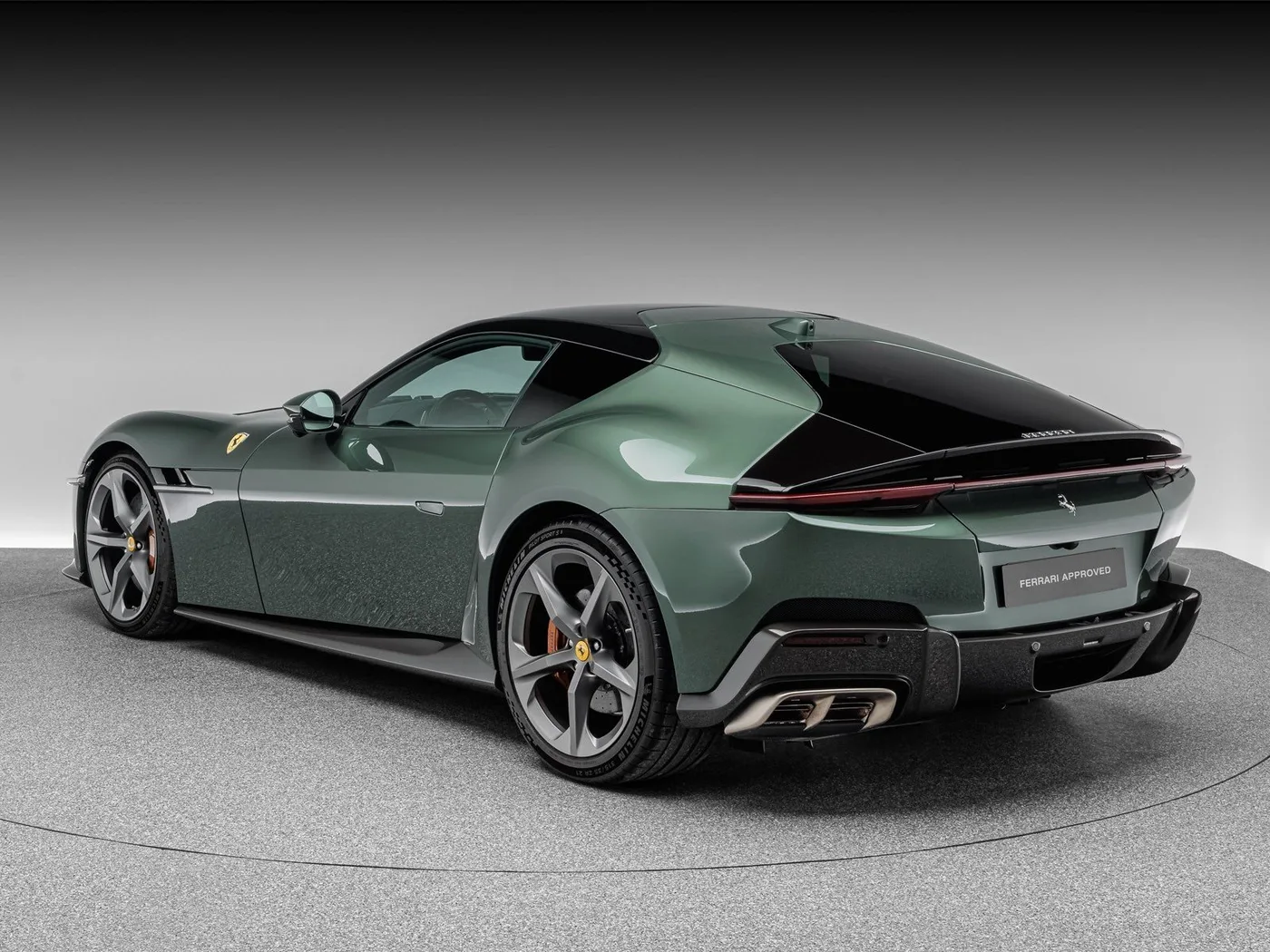 2025 Ferrari 12Cilindri proposée par un concessionnaire spécialisé à Böblingen, Allemagne, photo 3 sur 15