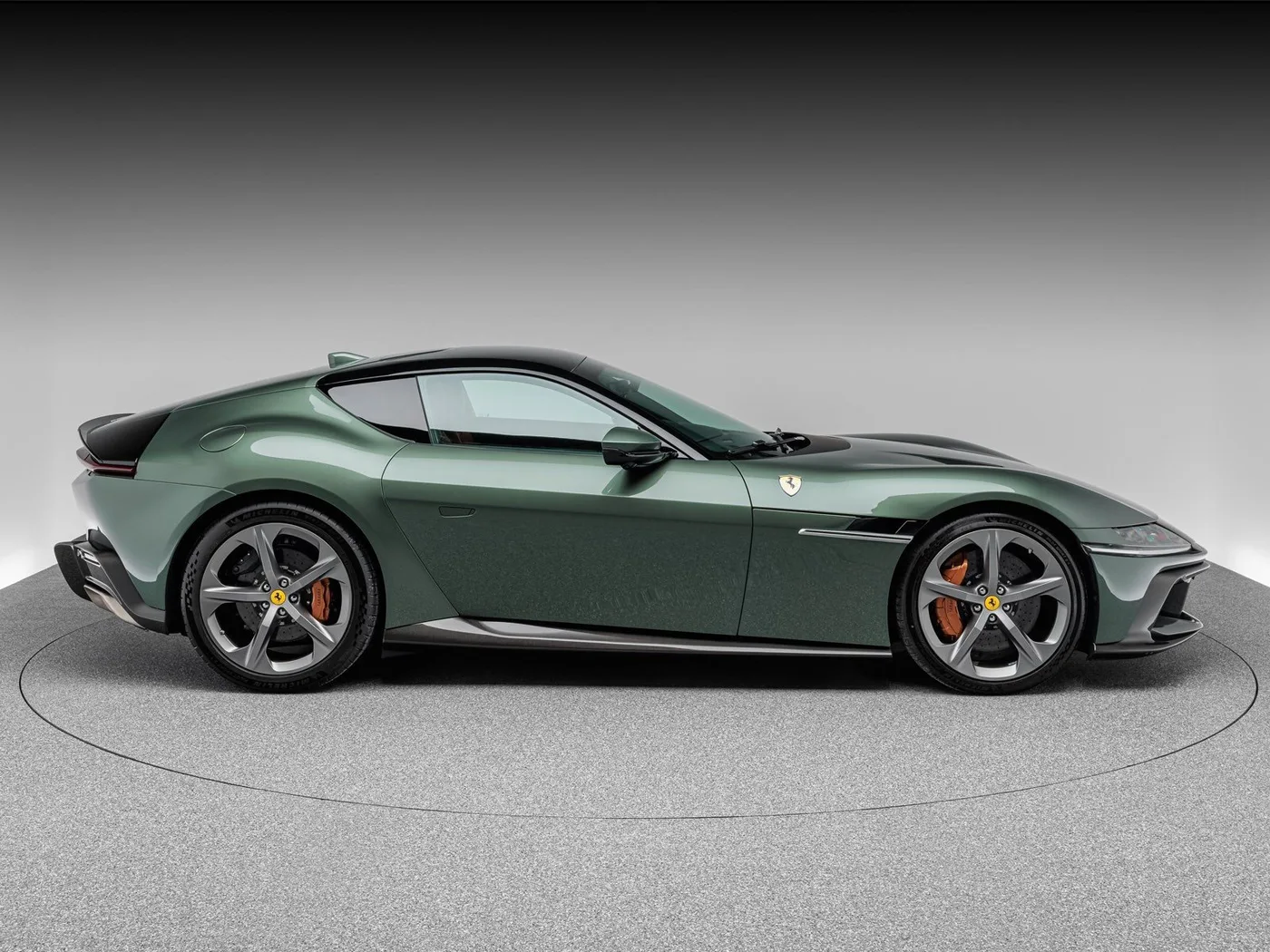 2025 Ferrari 12Cilindri proposée par un concessionnaire spécialisé à Böblingen, Allemagne, photo 8 sur 15