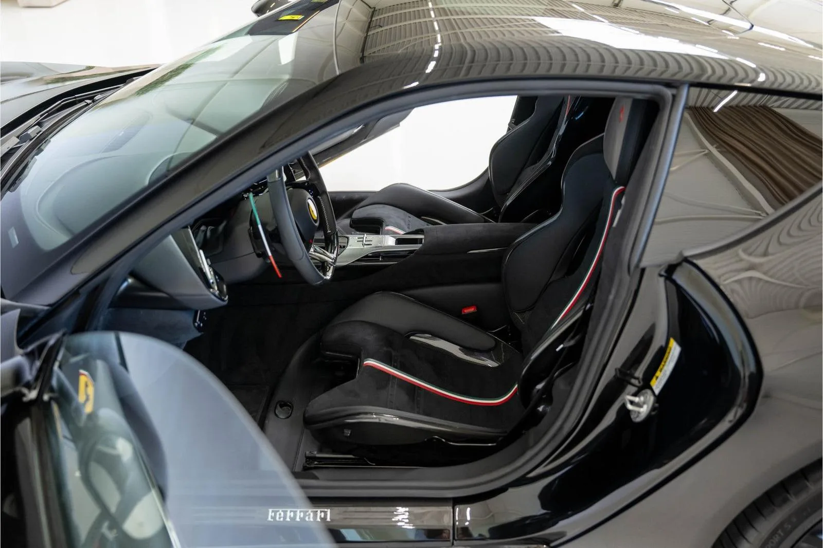 2025 Ferrari 12Cilindri, 10/13