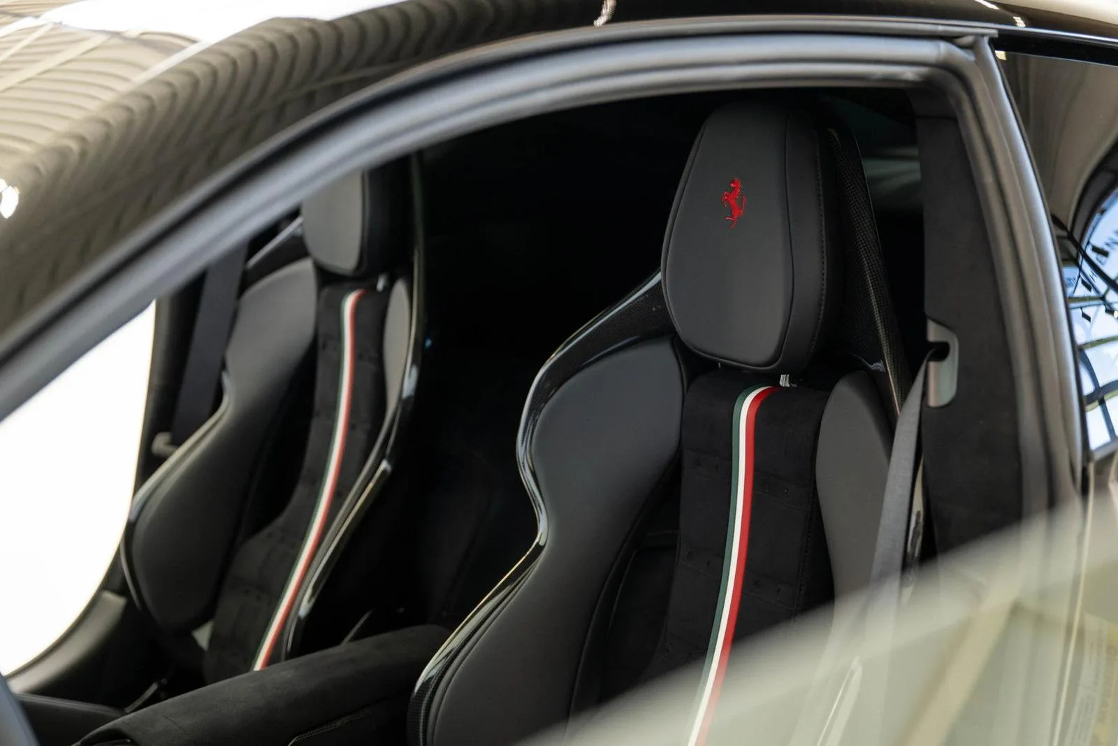 2025 Ferrari 12Cilindri, 12/13