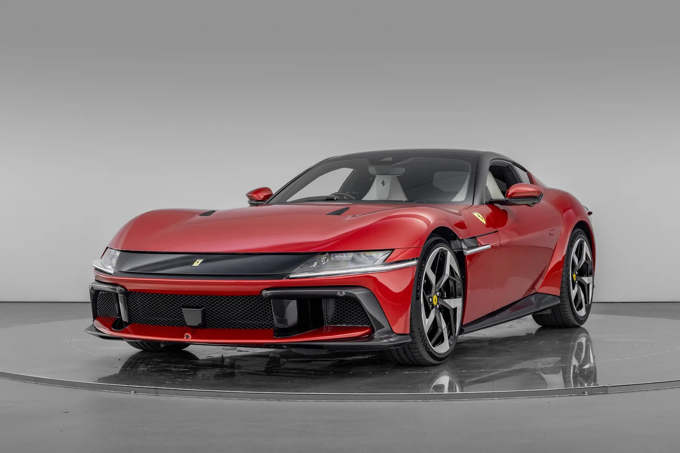 2025 Ferrari 12Cilindri proposée par un groupe de concessions agréées à Hatfield, Royaume-Uni, photo 4 sur 25