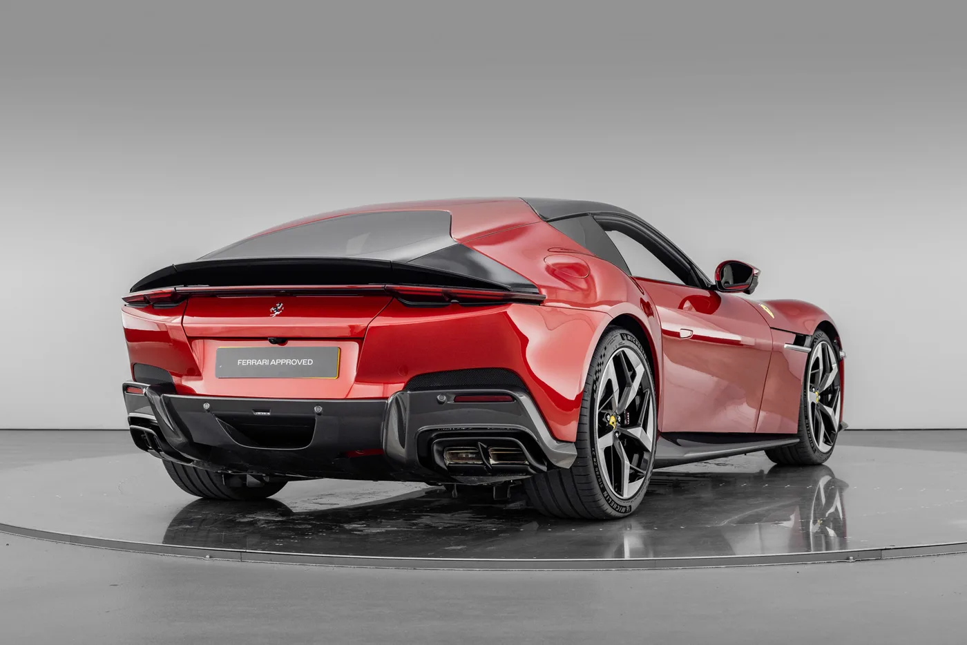 2025 Ferrari 12Cilindri proposée par un groupe de concessions agréées à Hatfield, Royaume-Uni, photo 5 sur 25