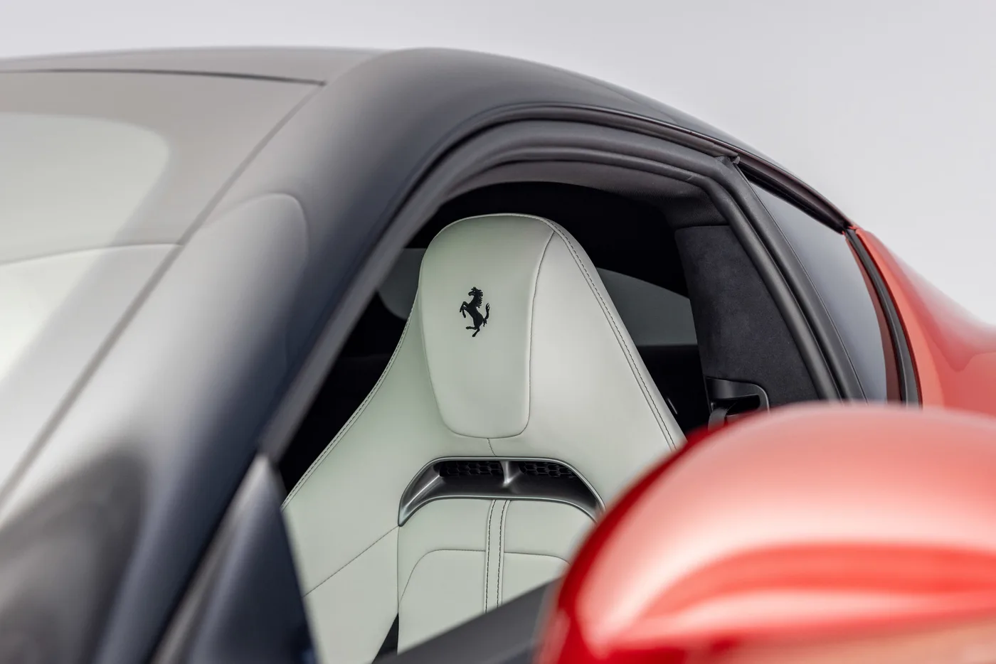 2025 Ferrari 12Cilindri proposée par un groupe de concessions agréées à Hatfield, Royaume-Uni, photo 17 sur 25
