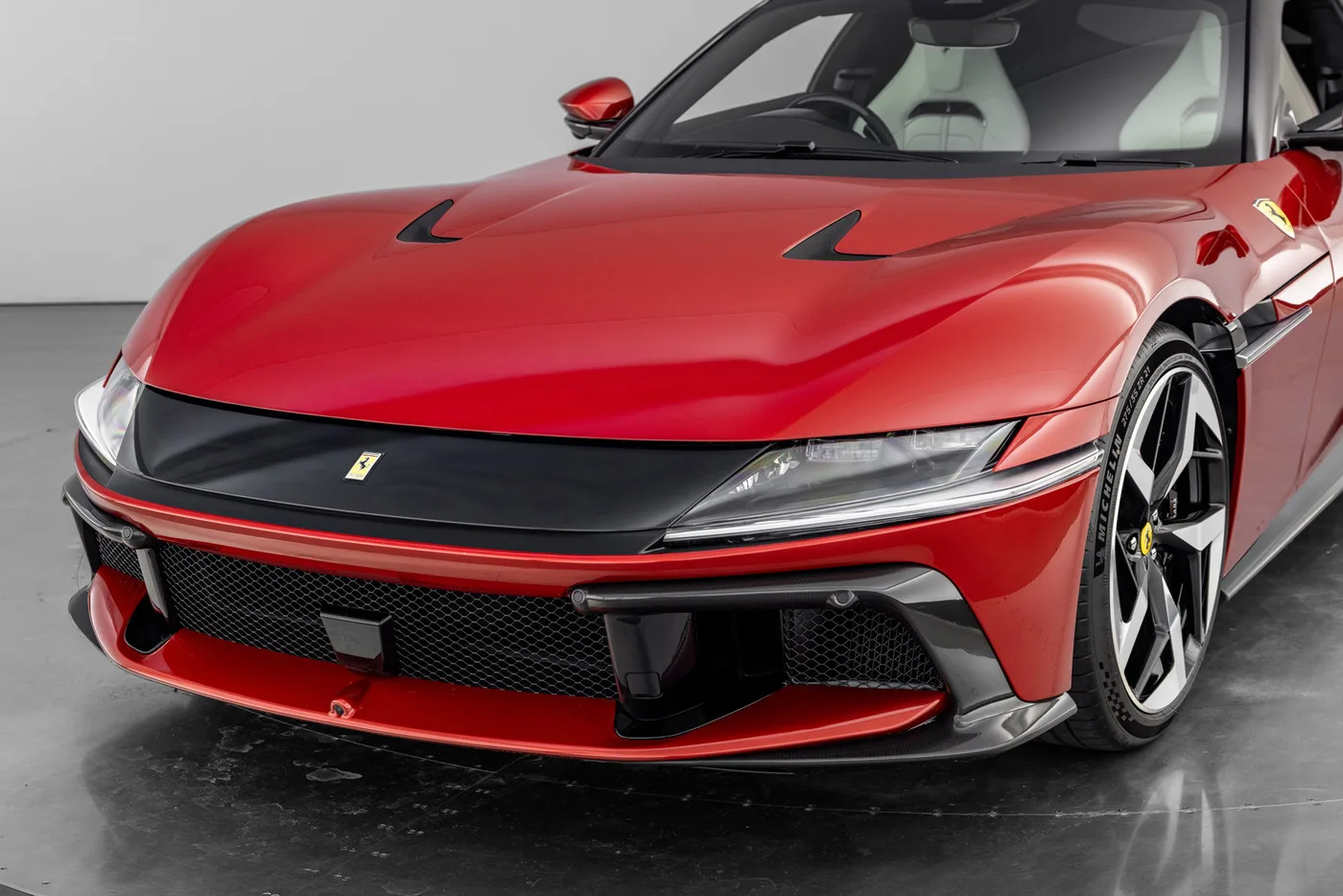 2025 Ferrari 12Cilindri proposée par un groupe de concessions agréées à Hatfield, Royaume-Uni, photo 24 sur 25