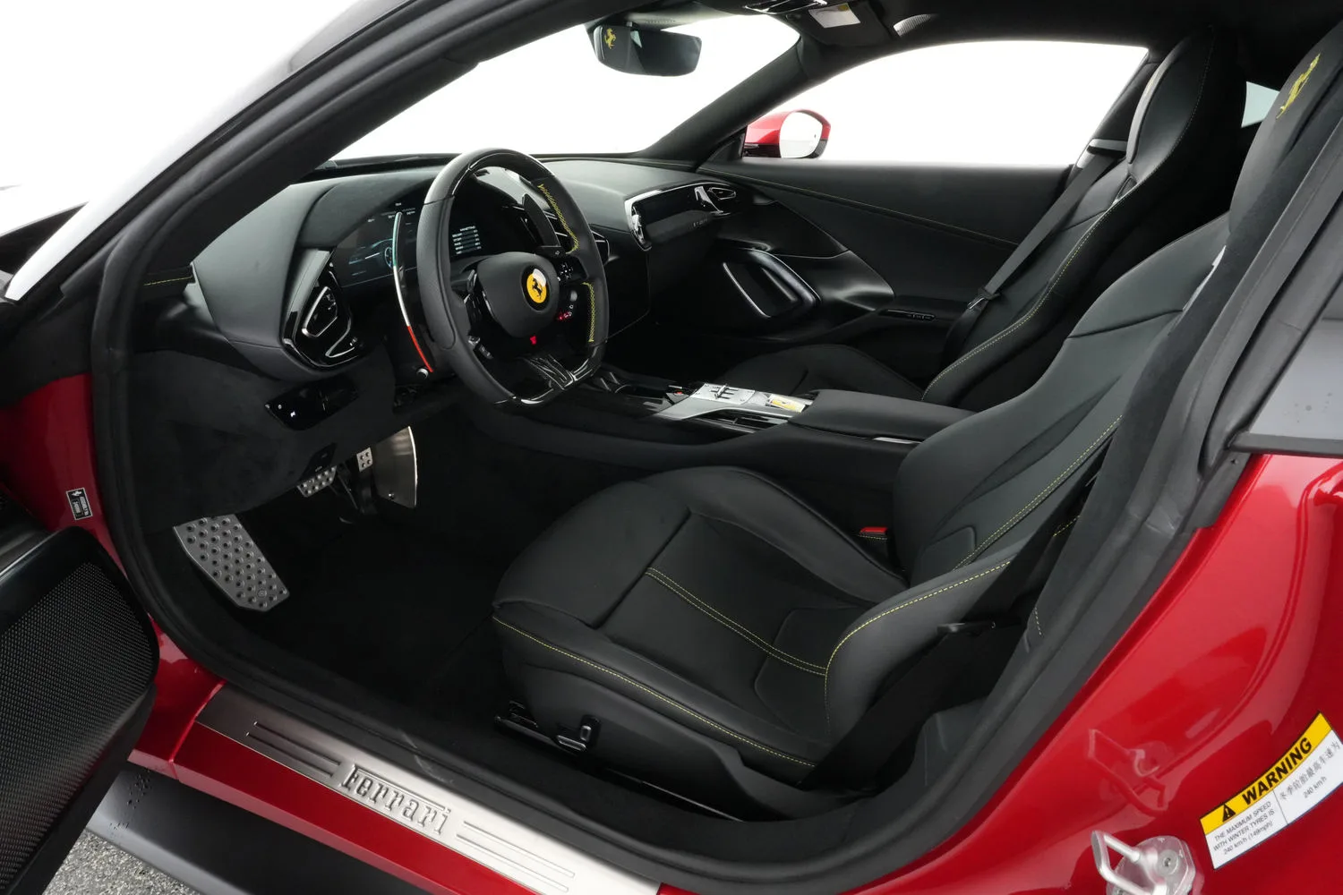 2025 Ferrari 12Cilindri, 5/6
