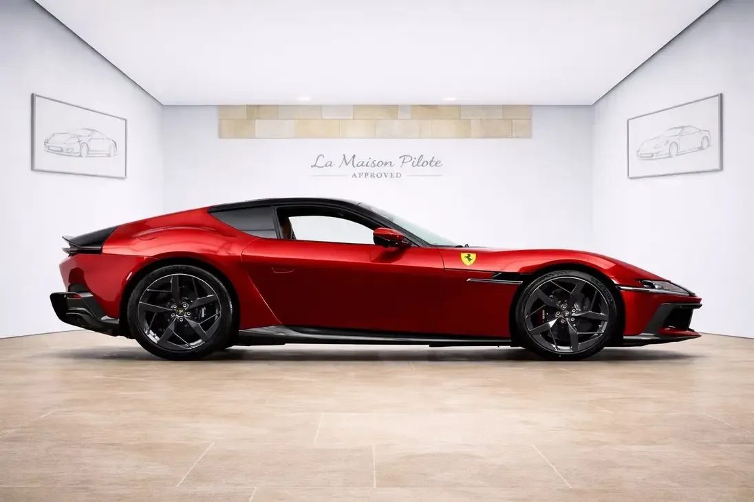 2025 Ferrari 12Cilindri, 4/30
