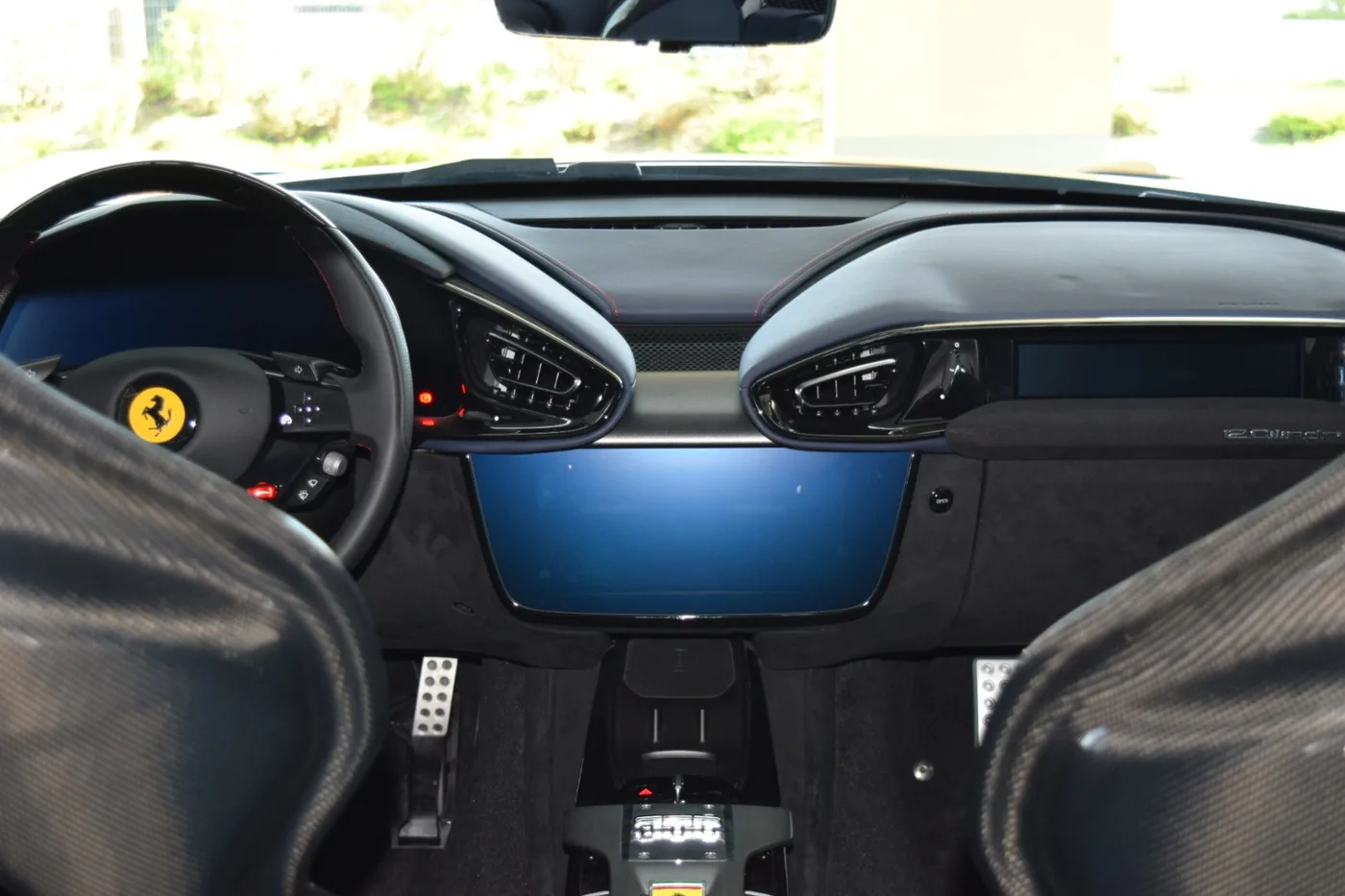 2025 Ferrari 12Cilindri offered by a specialist dealer in Pfaffenhofen an der Ilm, Germany, photo 5 of 15