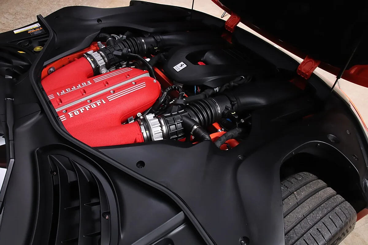 2025 Ferrari 12Cilindri proposée par un concessionnaire spécialisé à Unterweitersdorf, Autriche, photo 12 sur 15