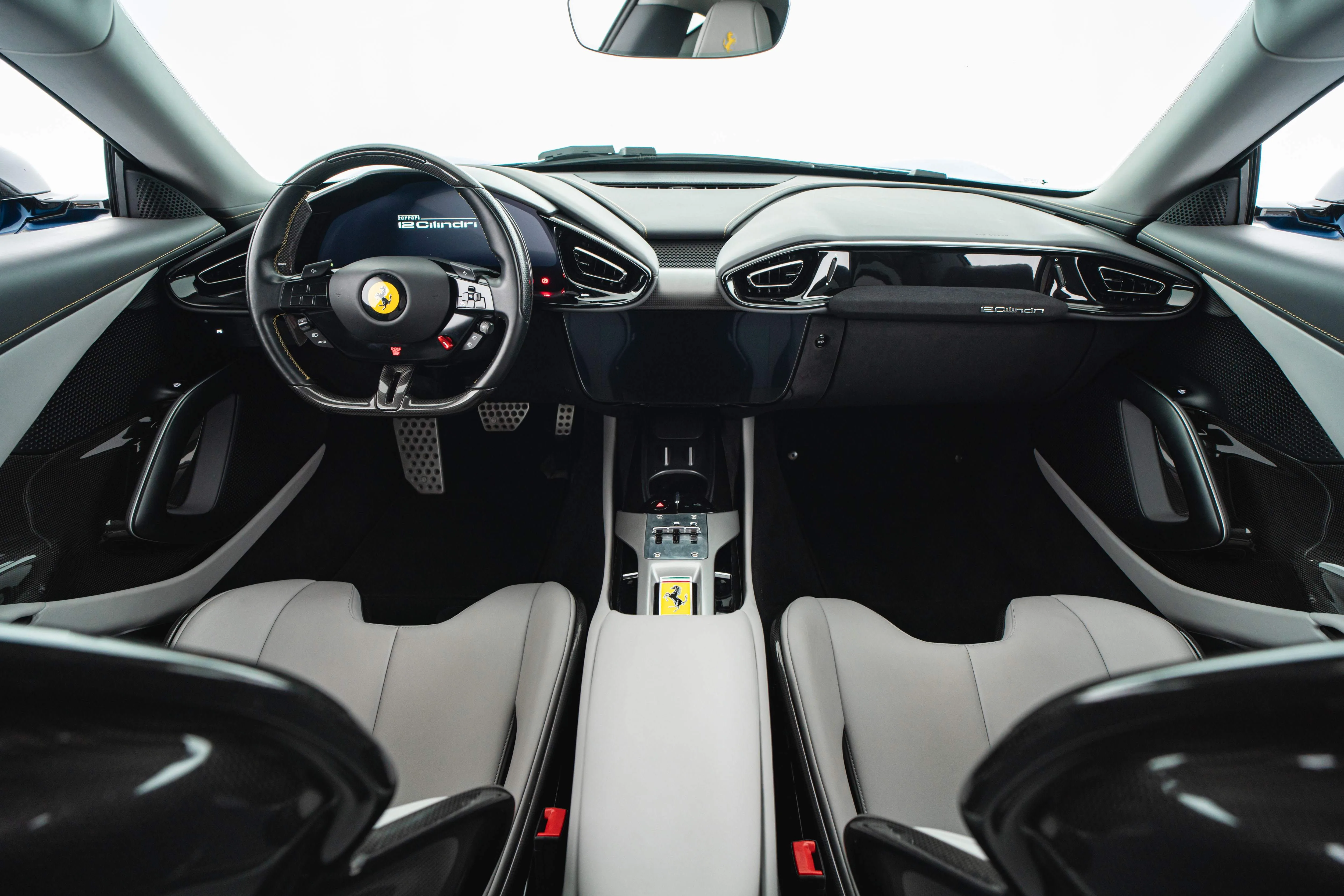 2025 Ferrari 12Cilindri, 10/30