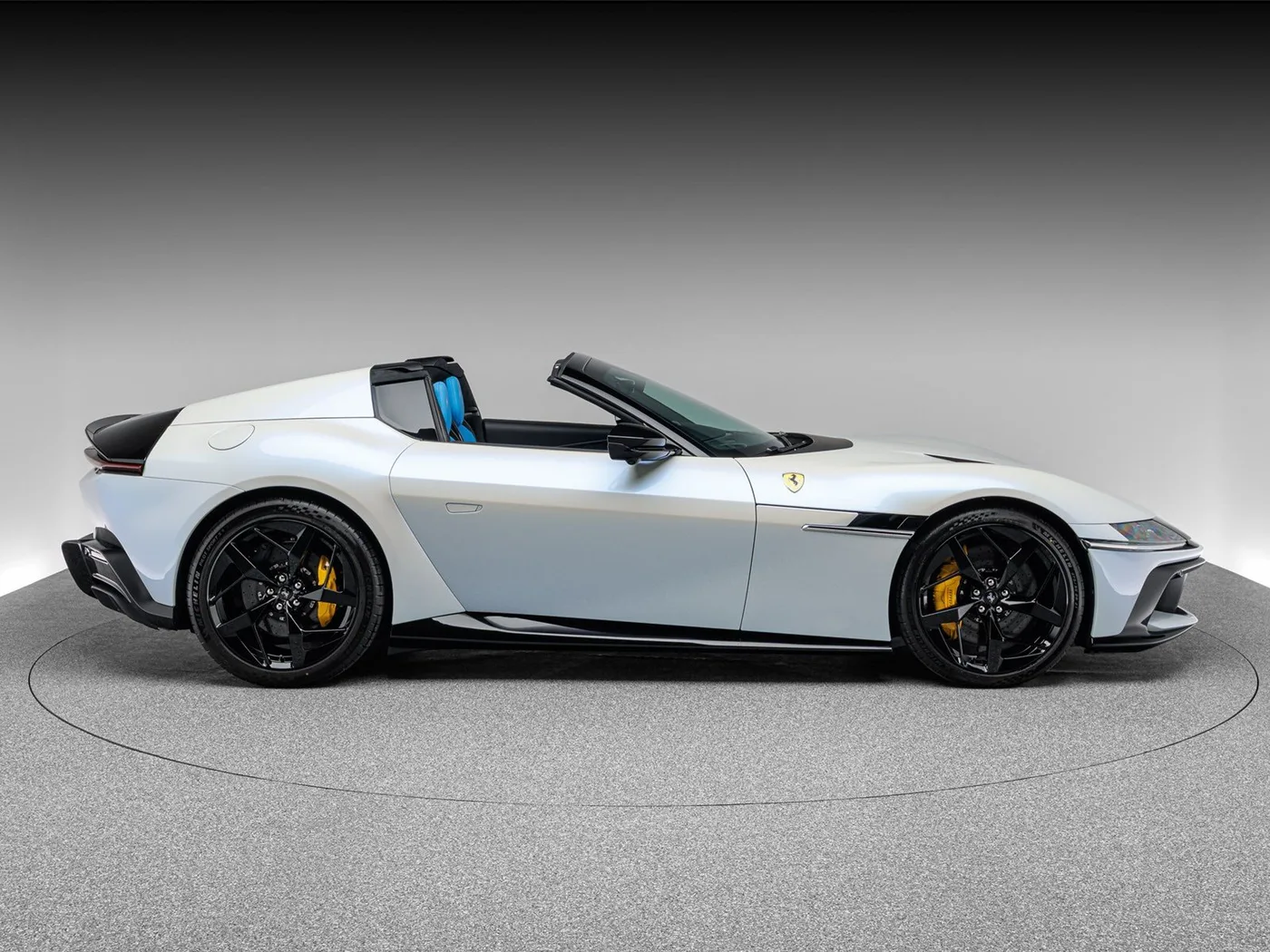 2025 Ferrari 12Cilindri Spider angeboten von einem Fachhändler in Böblingen, Deutschland, Foto 9 von 25