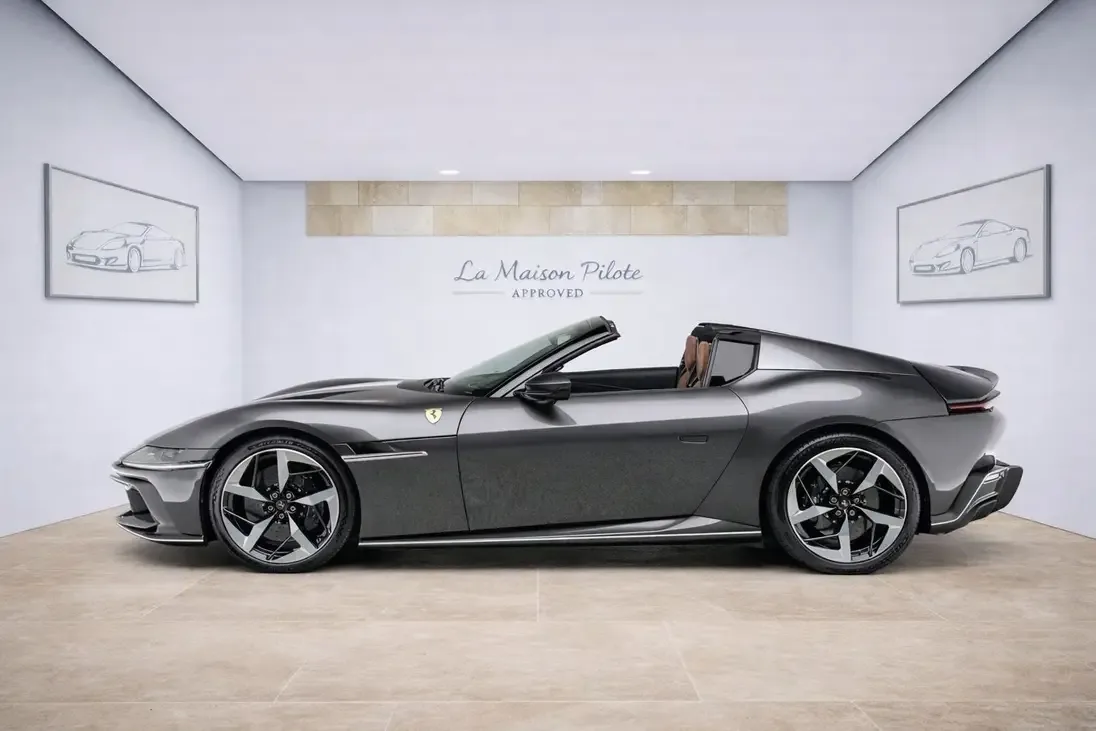 2025 Ferrari 12Cilindri Spider, 2/8