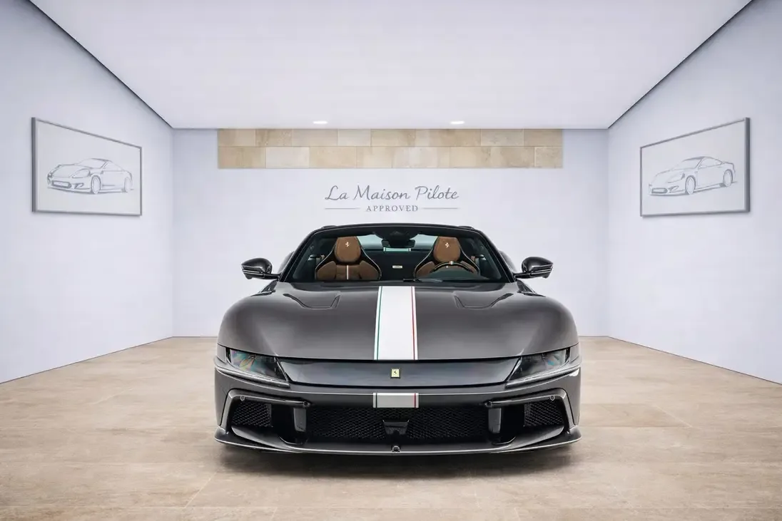 2025 Ferrari 12Cilindri Spider, 3/8