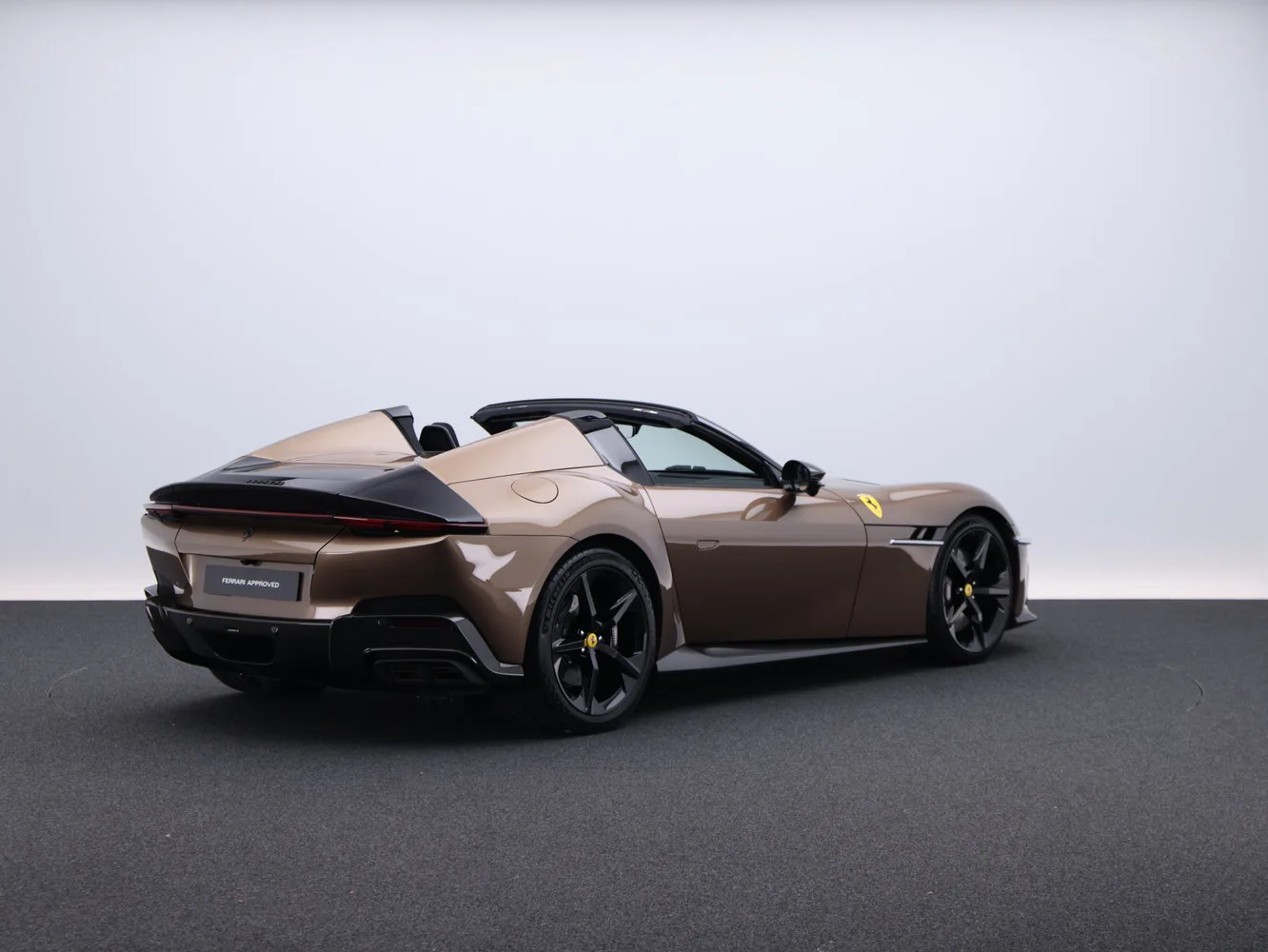 2025 Ferrari 12Cilindri Spider, 3/29