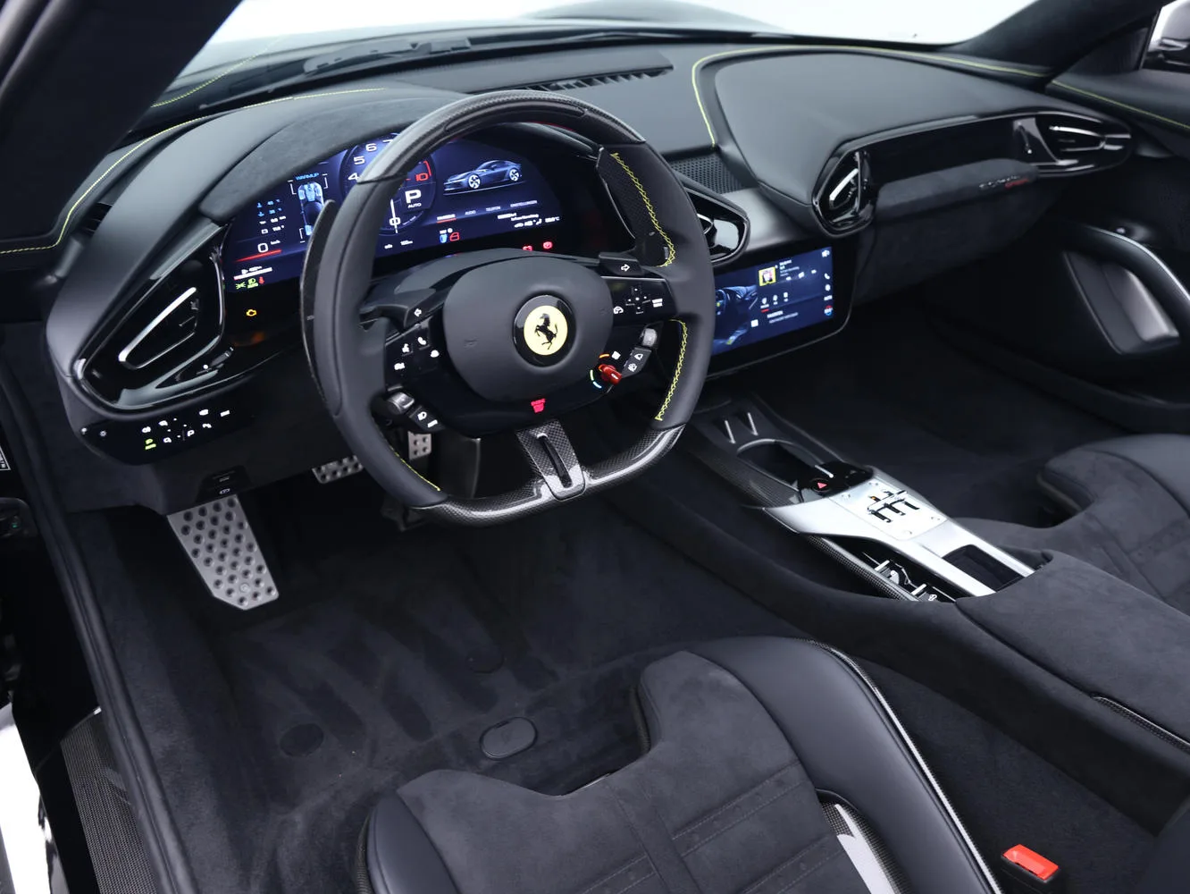 2025 Ferrari 12Cilindri Spider, 5/30