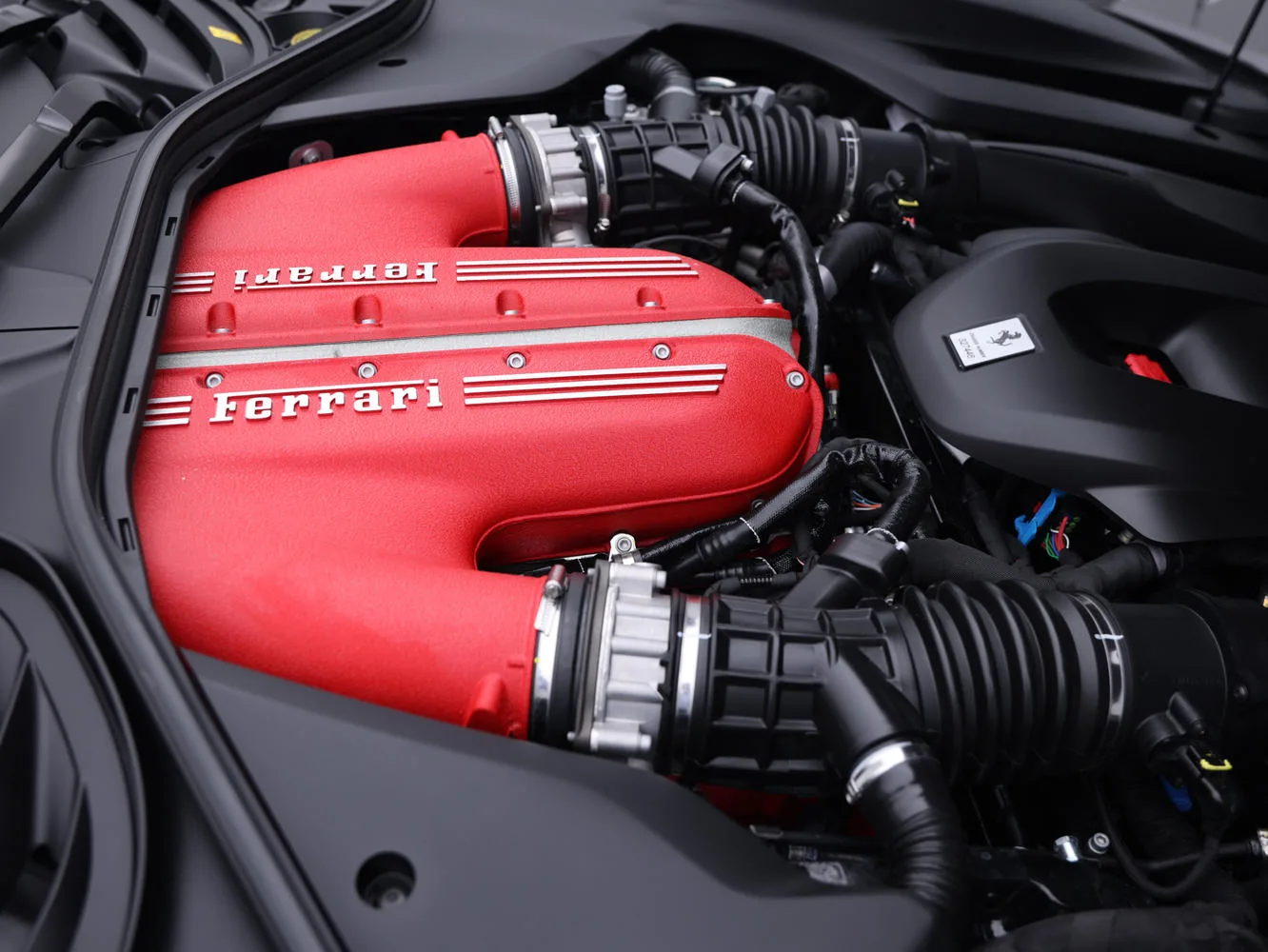 2025 Ferrari 12Cilindri Spider, 7/30