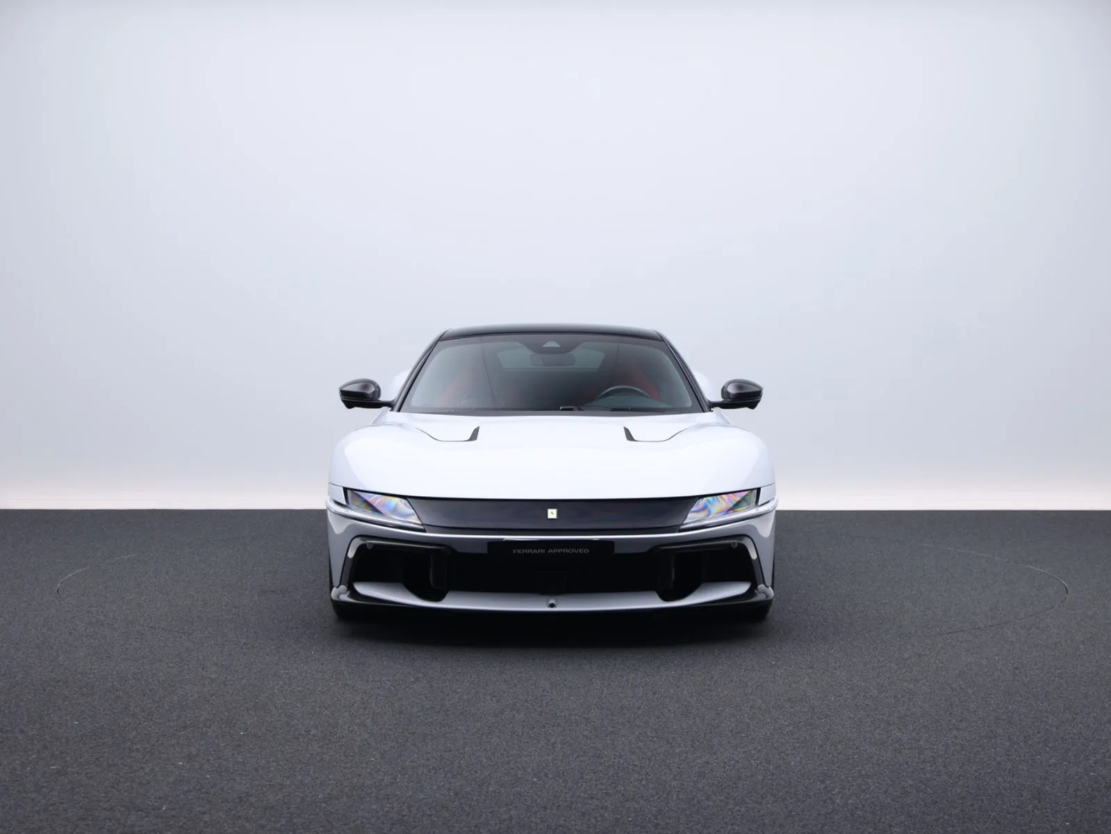 2025 Ferrari 12Cilindri, 2/29