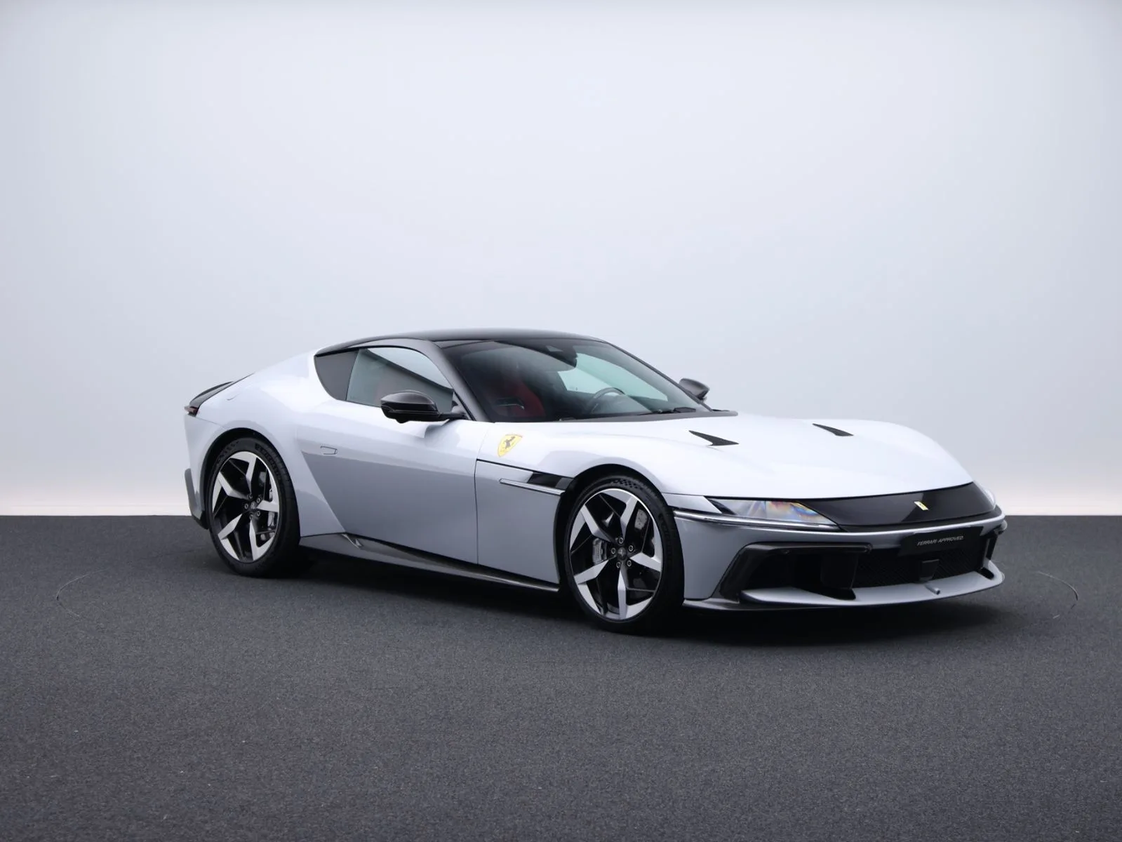 2025 Ferrari 12Cilindri, 3/29