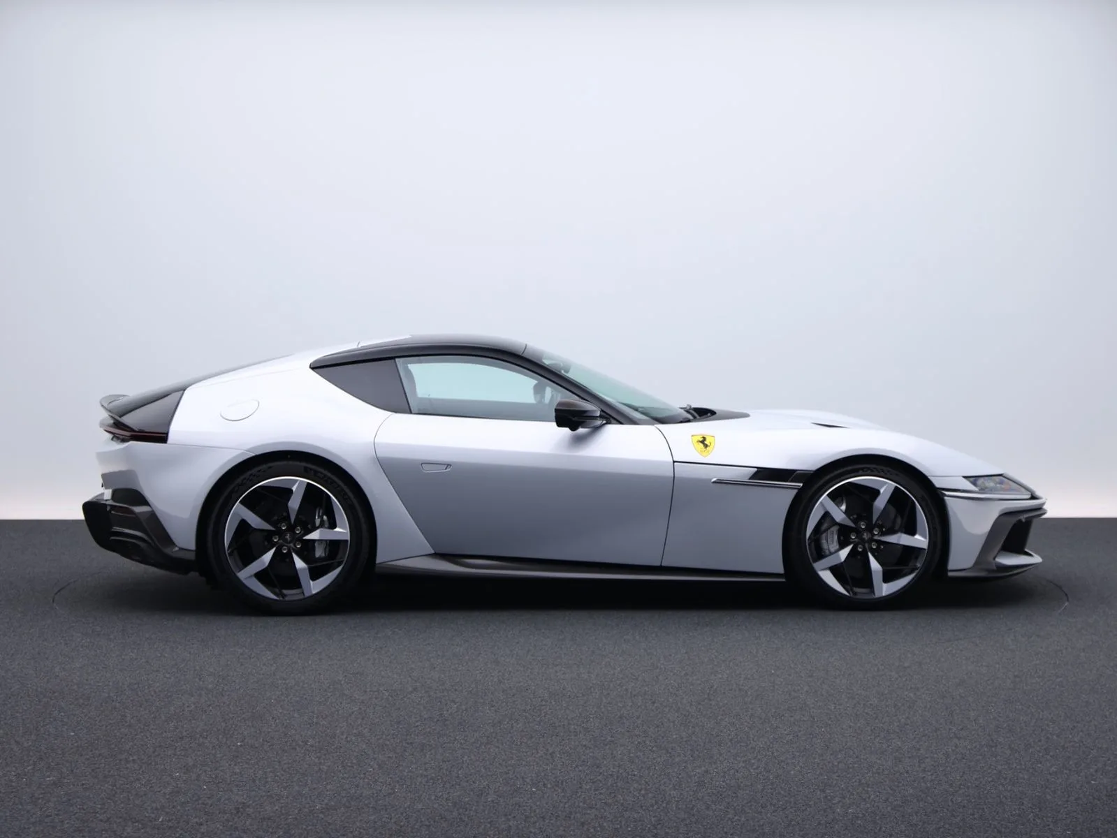 2025 Ferrari 12Cilindri, 4/29