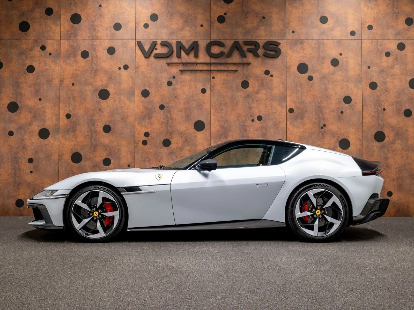 2025 Ferrari 12Cilindri, 2/30