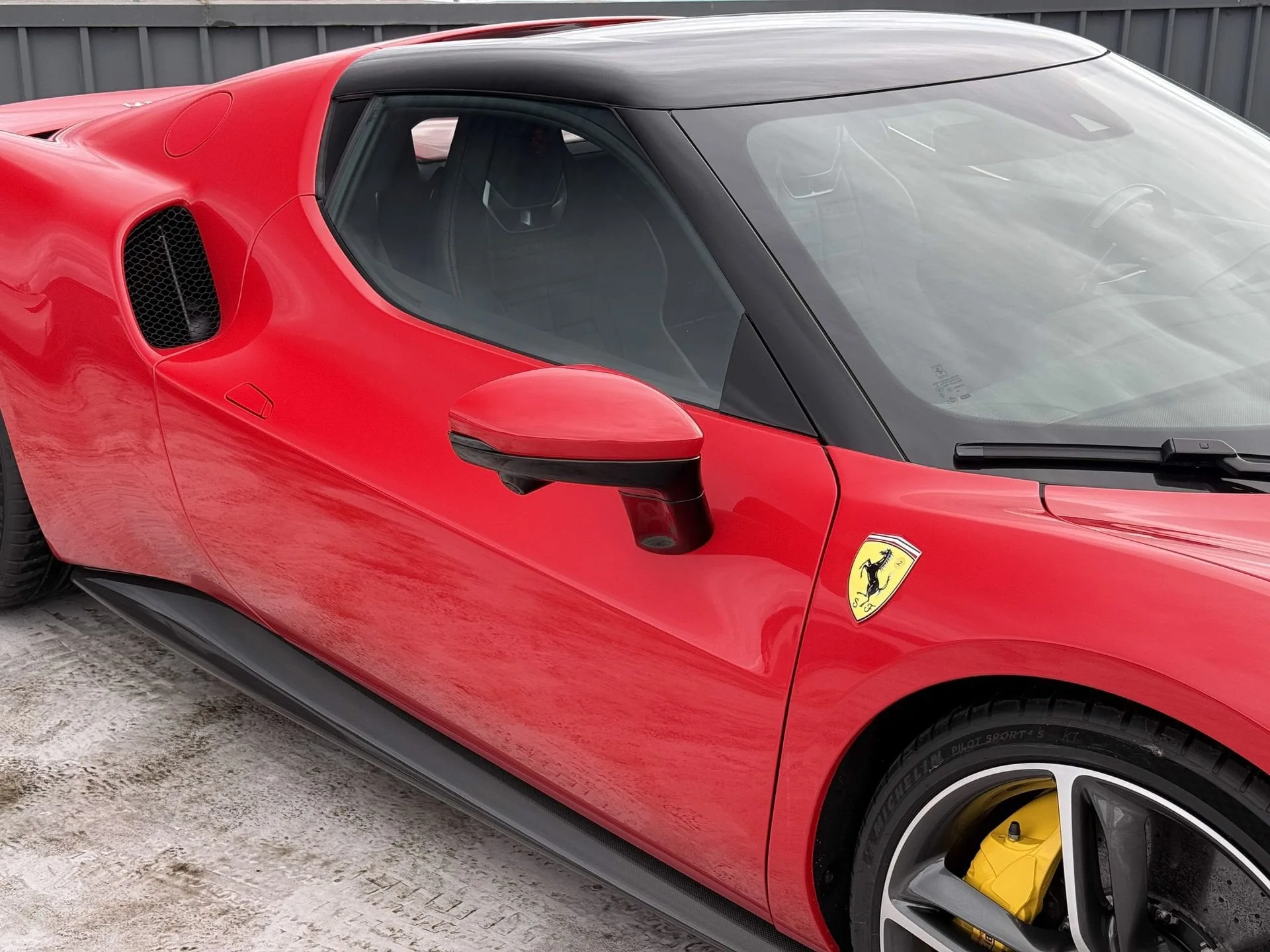 2025 Ferrari 296 GTB, 18/20