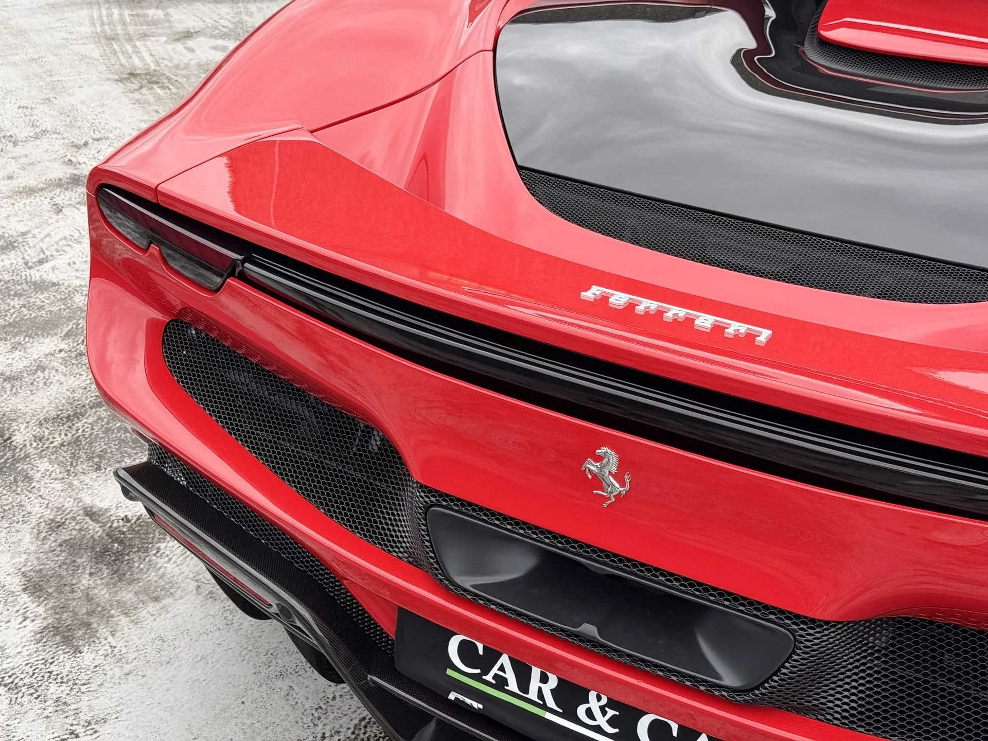 2025 Ferrari 296 GTB, 19/20