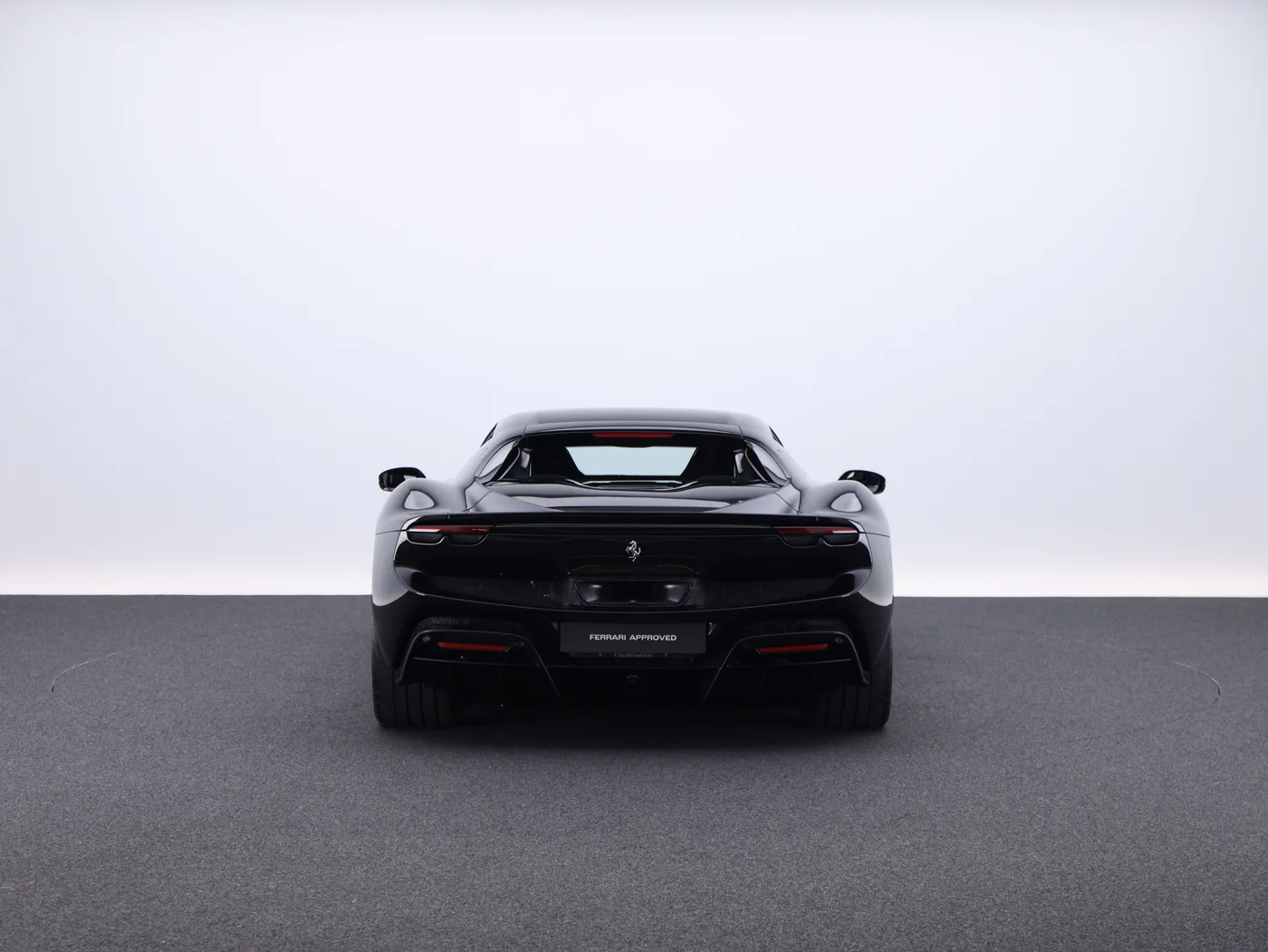 2025 Ferrari 296 GTB angeboten von einem Fachhändler in Frankfurt am Main, Deutschland, Foto 4 von 15