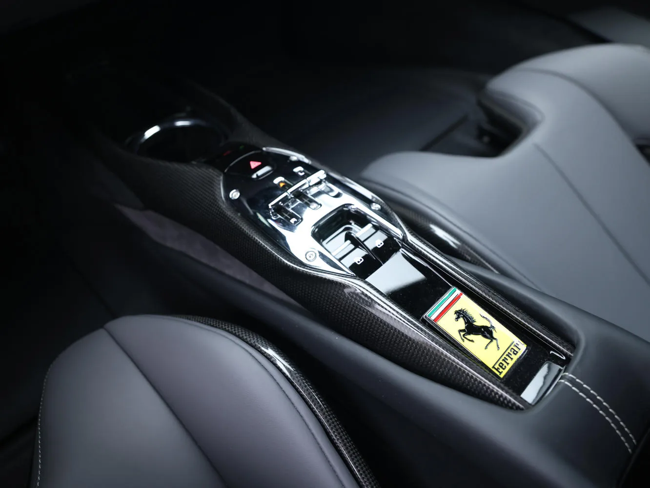 2025 Ferrari 296 GTB, 13/26