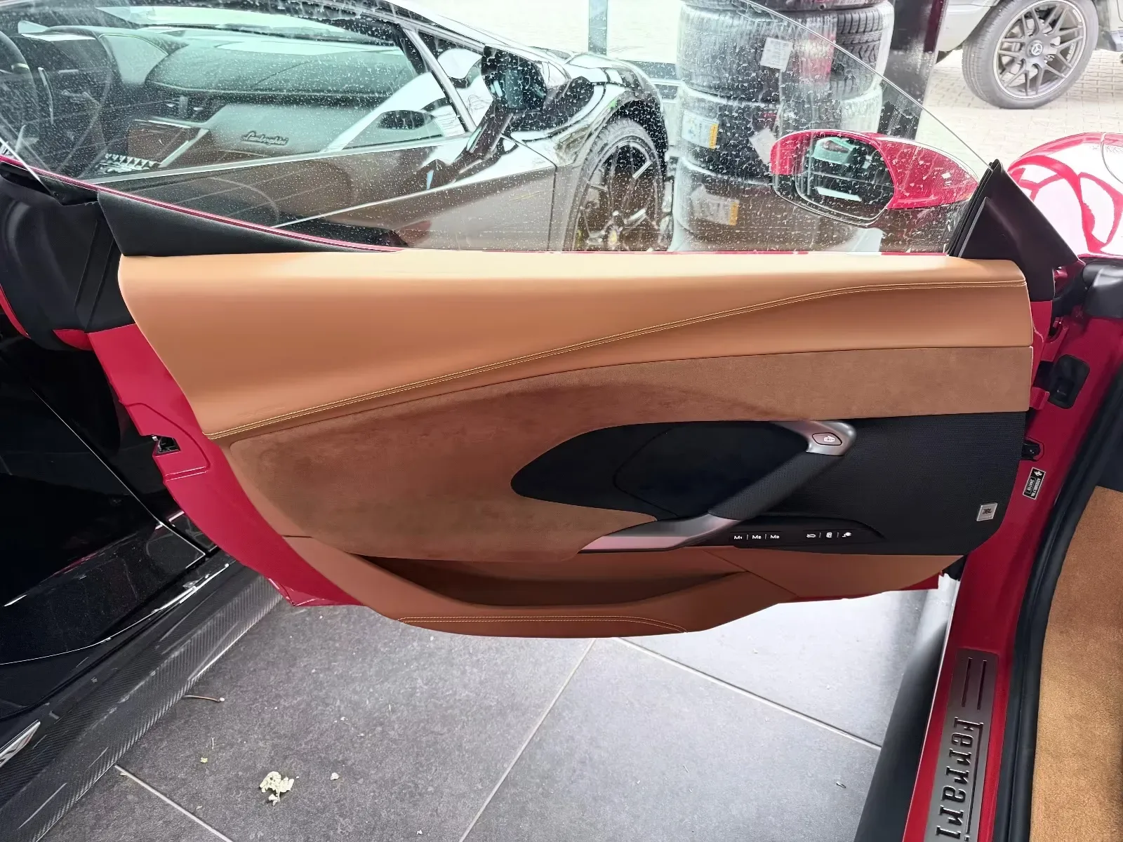 2025 Ferrari 296 GTS, 22/24