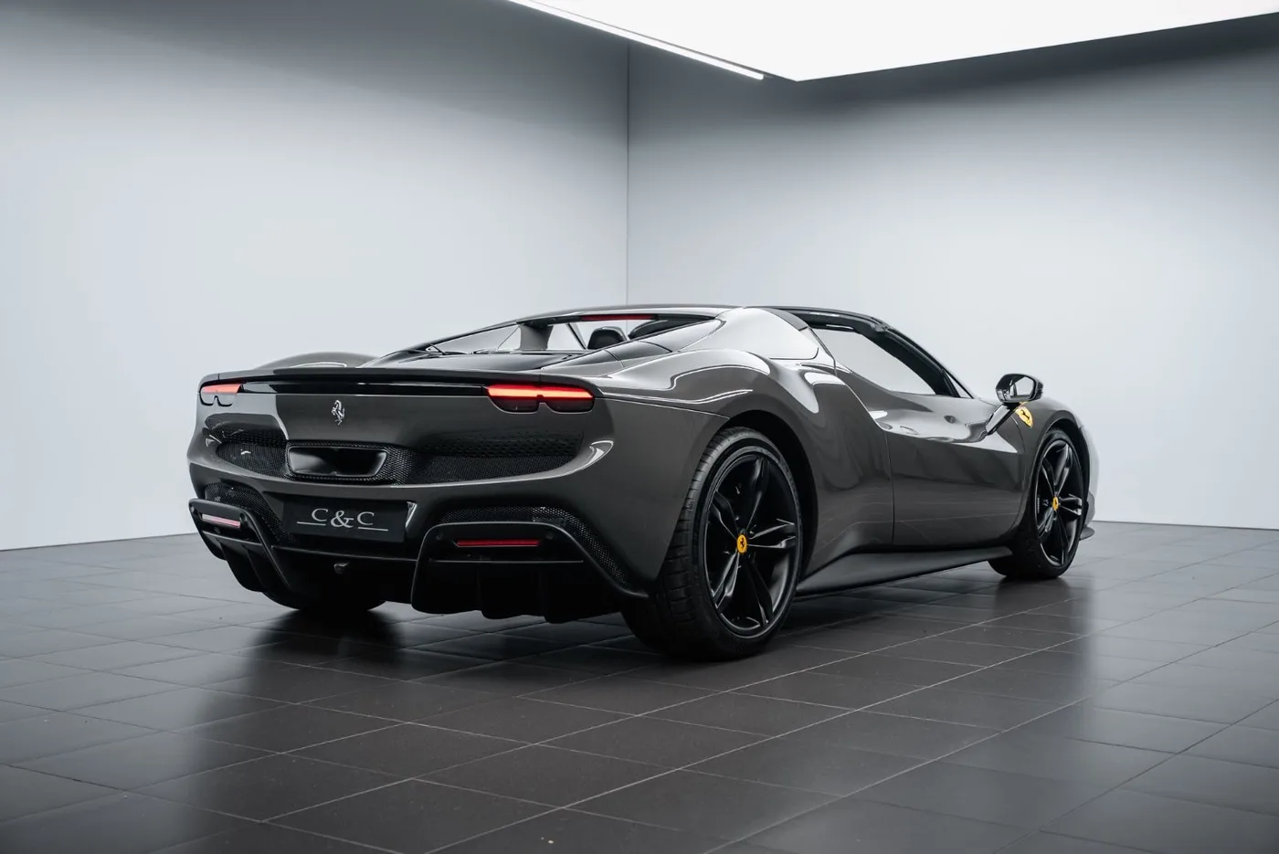 2025 Ferrari 296 GTS offered by a specialist dealer in Putzbrunn, Germany, photo 3 of 15