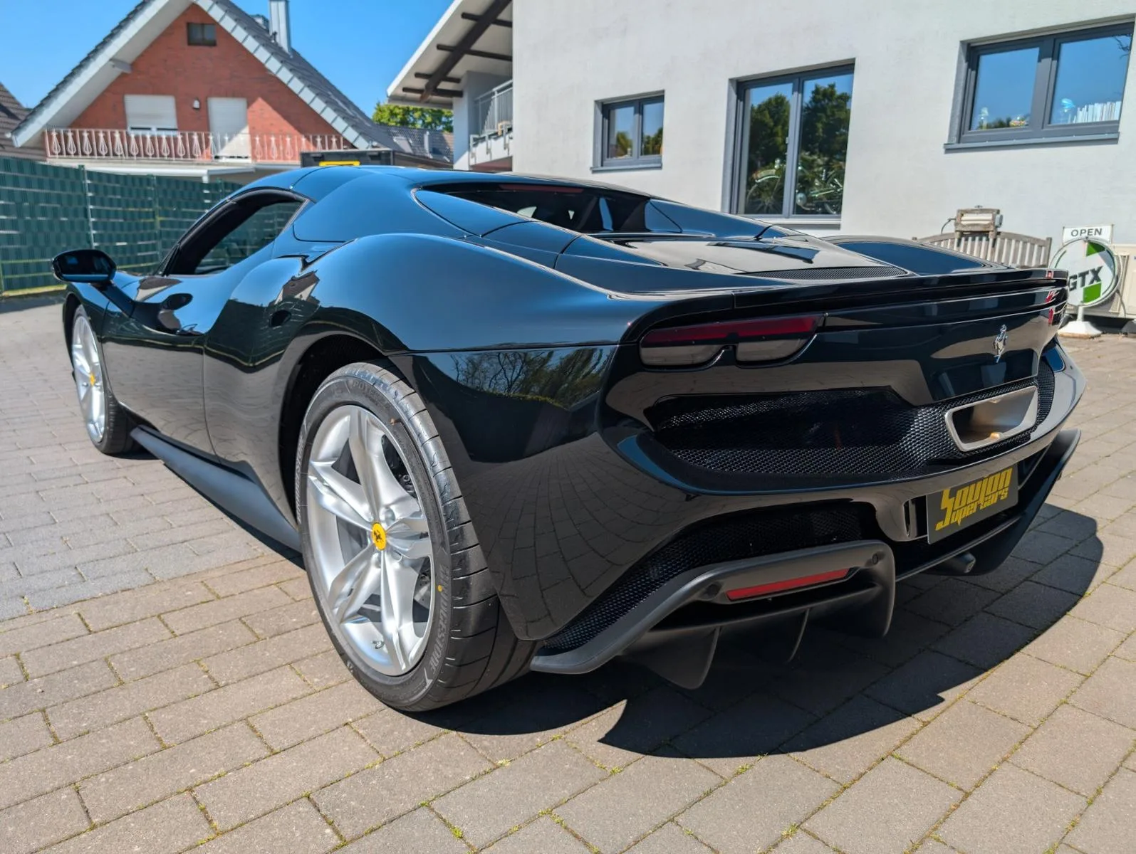 2025 Ferrari 296 GTS, 4/11