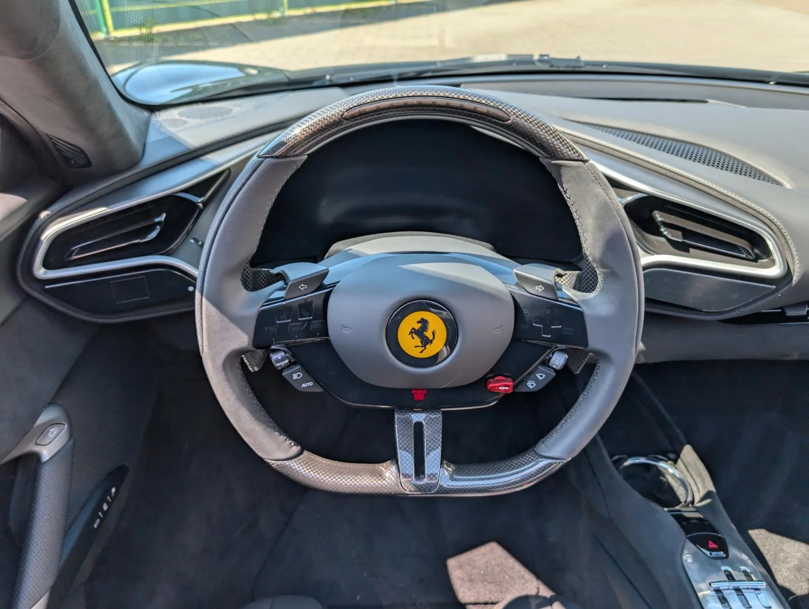 2025 Ferrari 296 GTS, 8/11