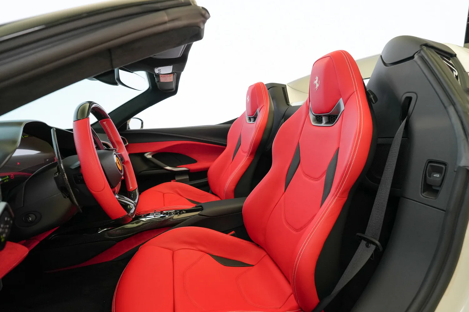 2025 Ferrari 296 GTS, 5/20
