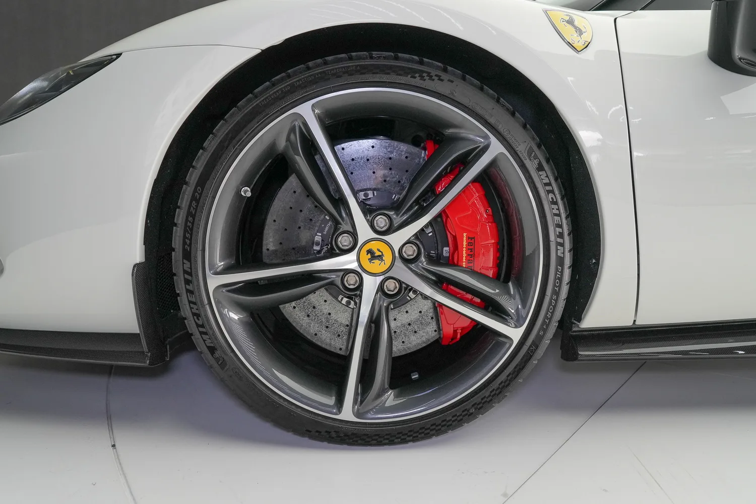 2025 Ferrari 296 GTS, 15/20