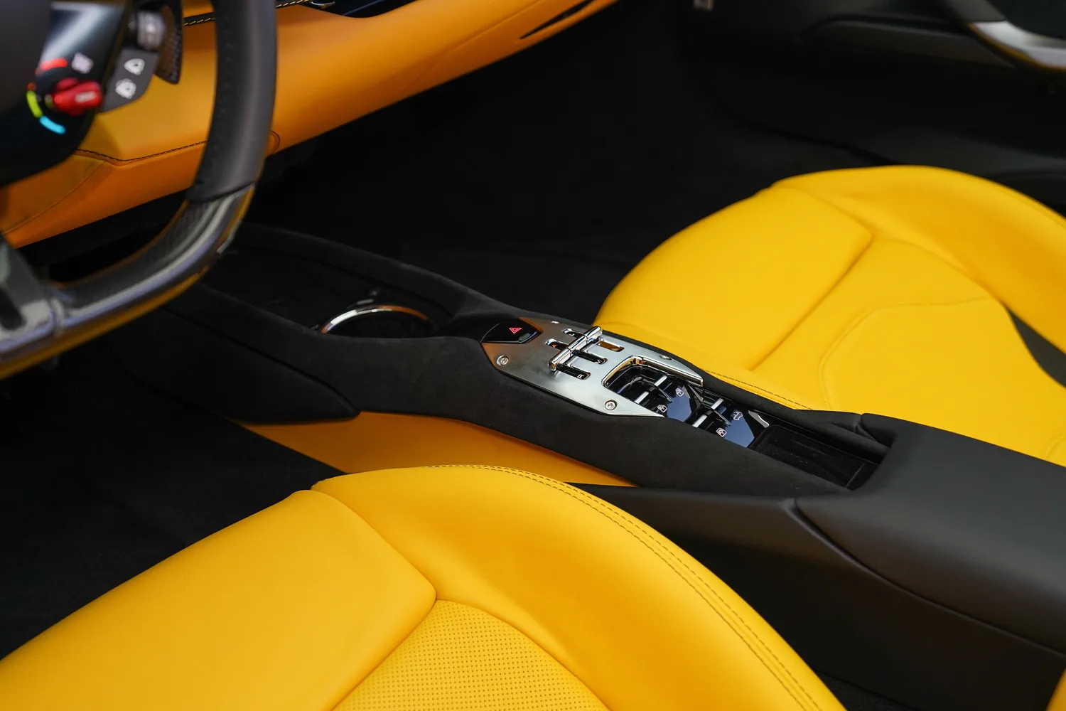 2025 Ferrari 296 GTS, 16/19