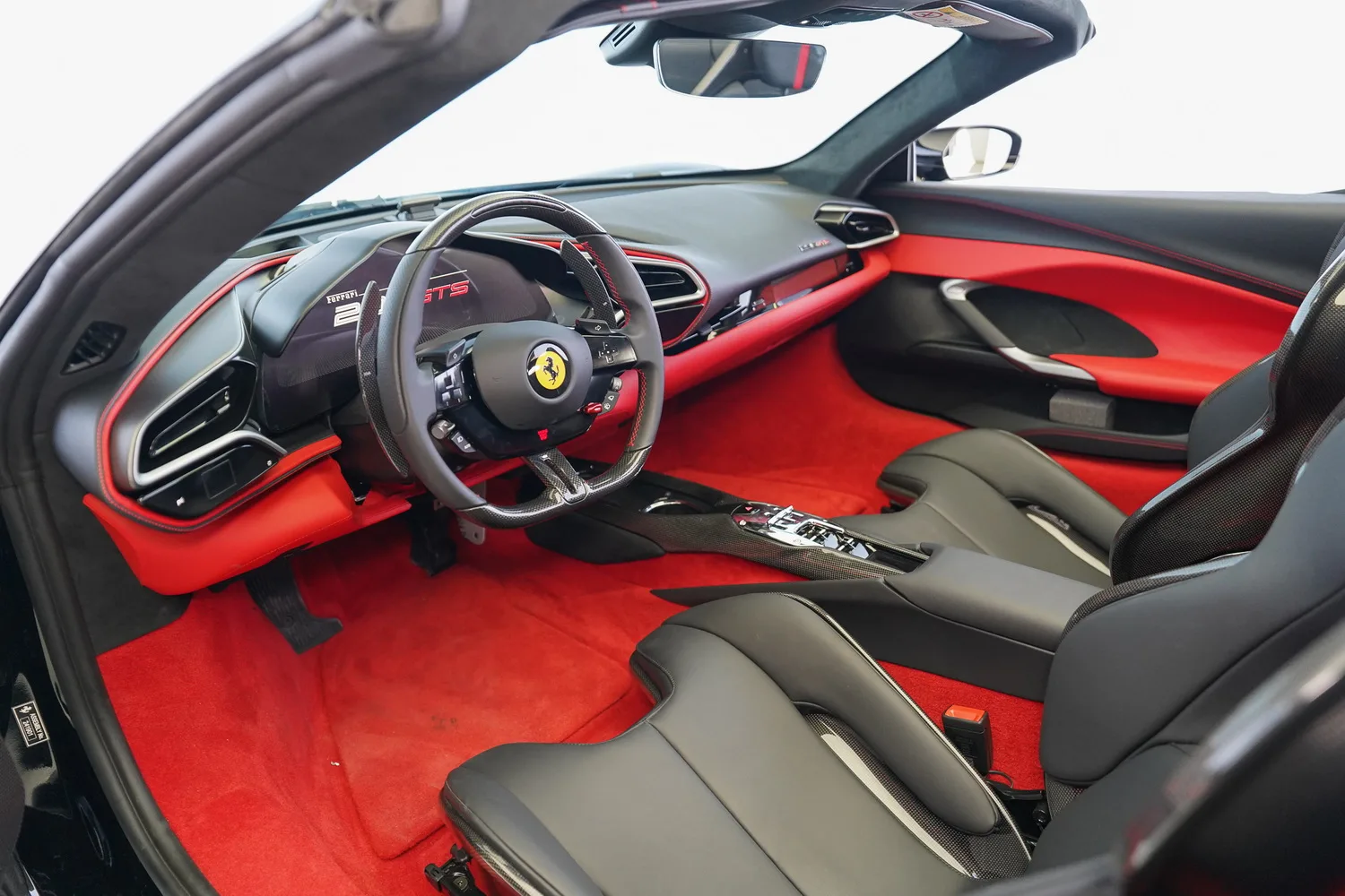 2025 Ferrari 296 GTS, 9/19